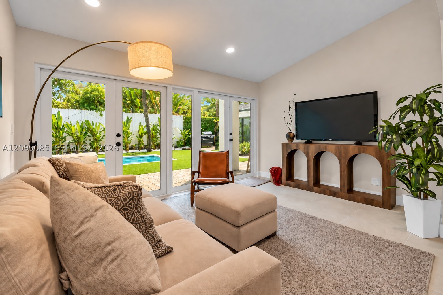 467 NE 55th Ter Miami, FL 33137