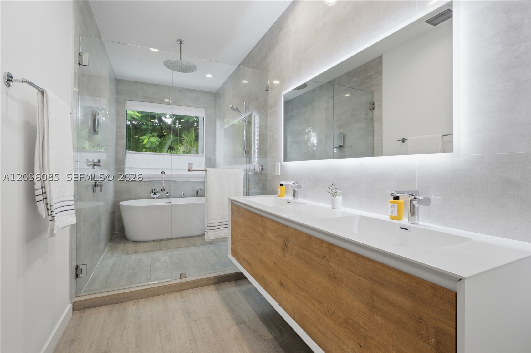 2922 Jackson Ave #2922 Miami, FL 33133