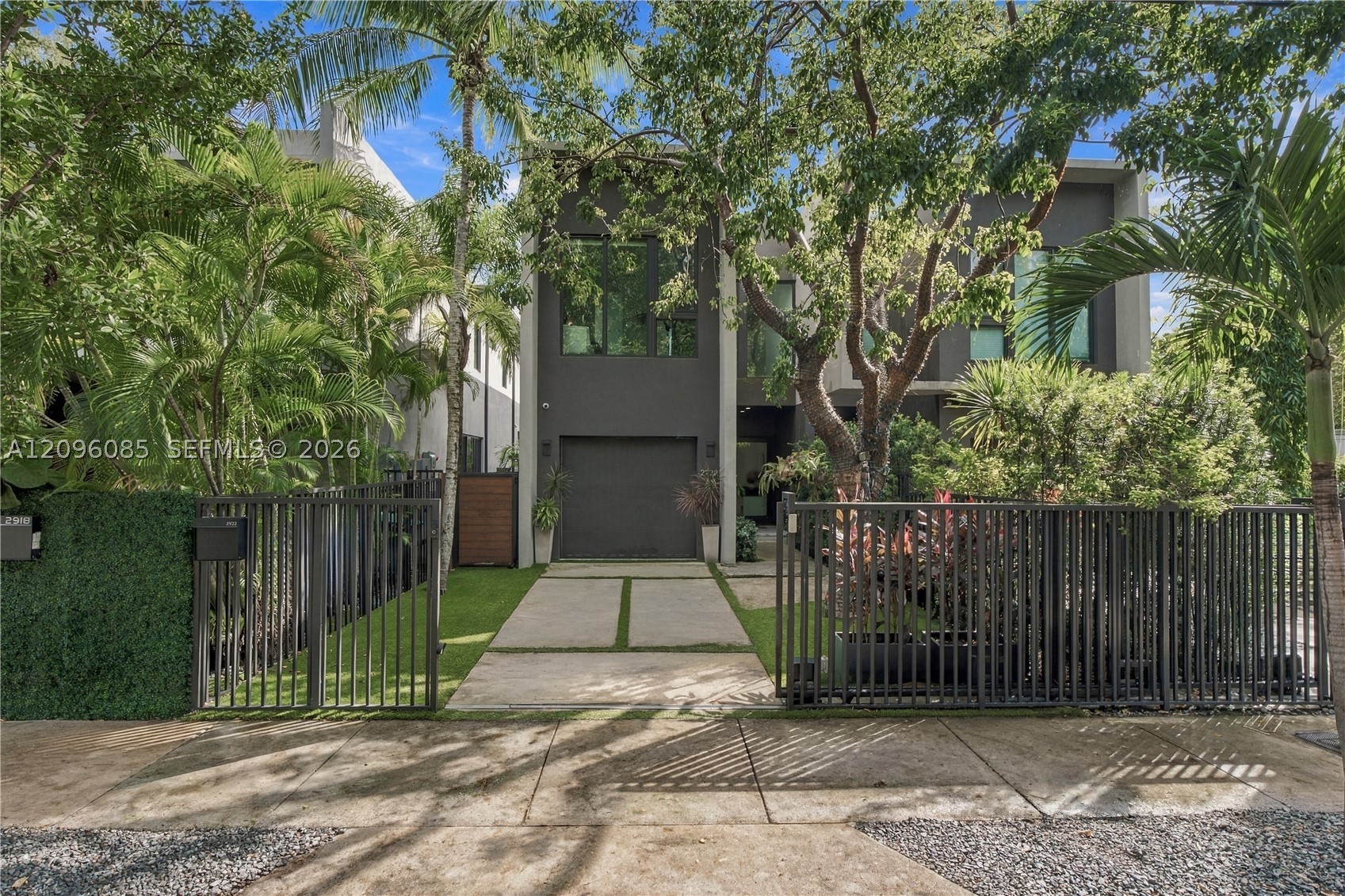 2922 Jackson Ave #2922 Miami, FL 33133