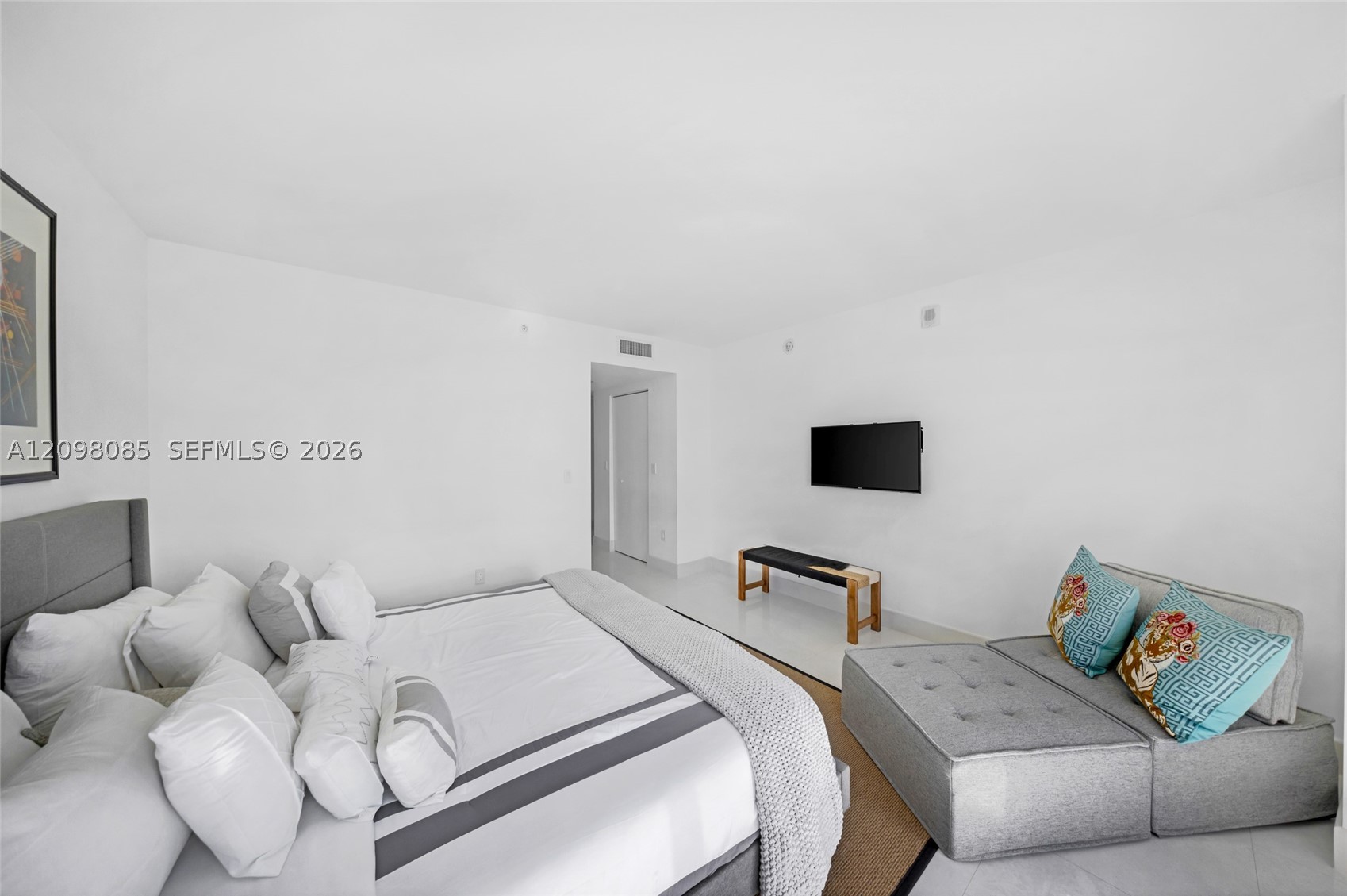 image Beachwalk Condominium10