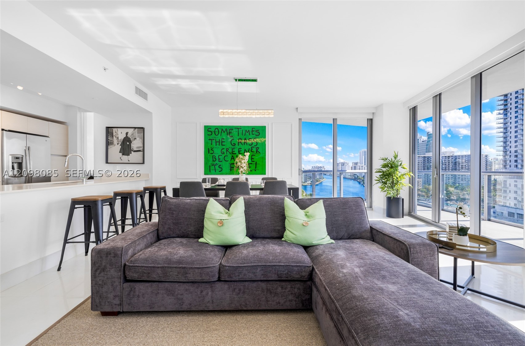 image Beachwalk Condominium14