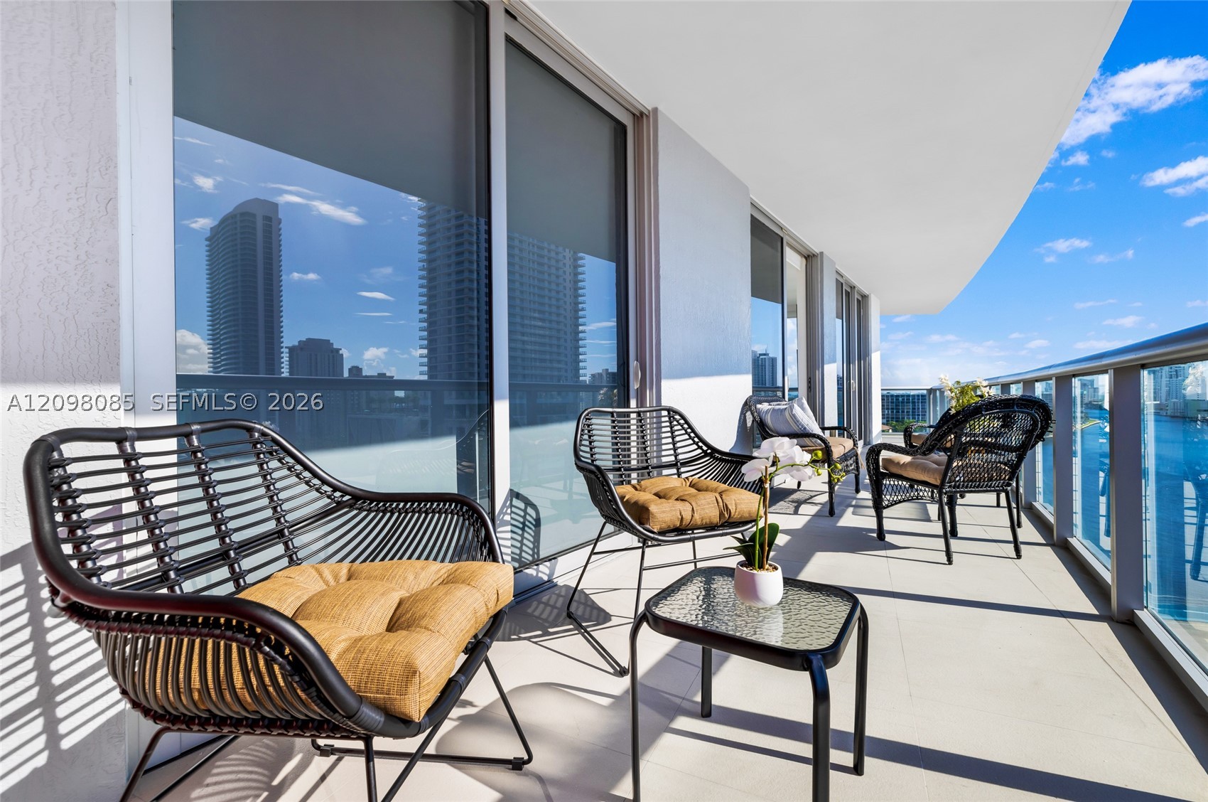 image Beachwalk Condominium15