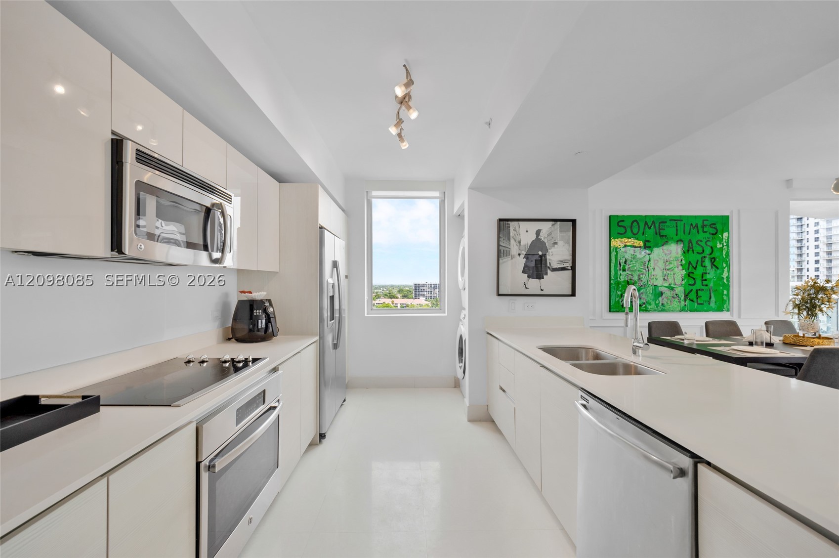 image Beachwalk Condominium17