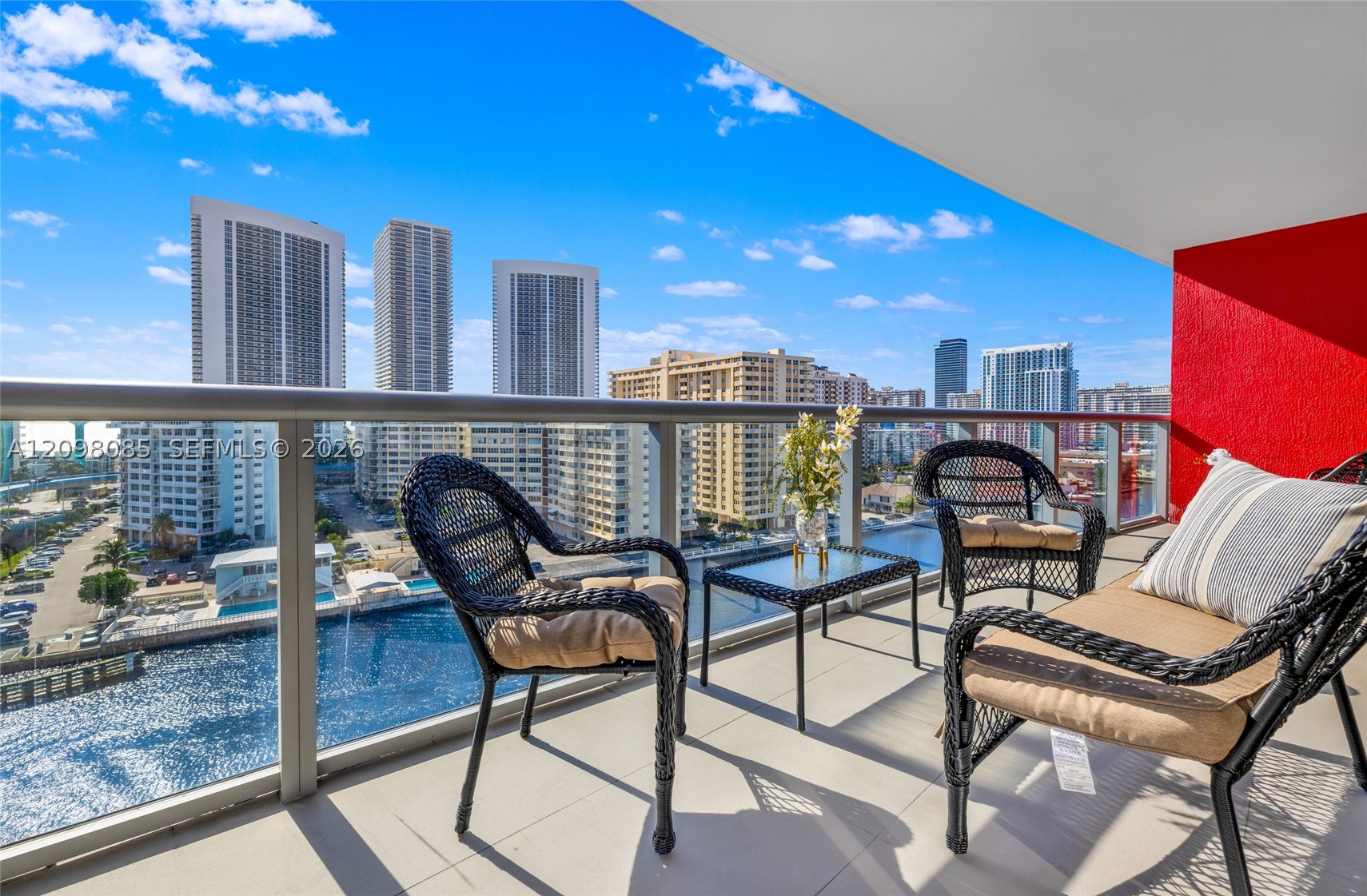 image Beachwalk Condominium2