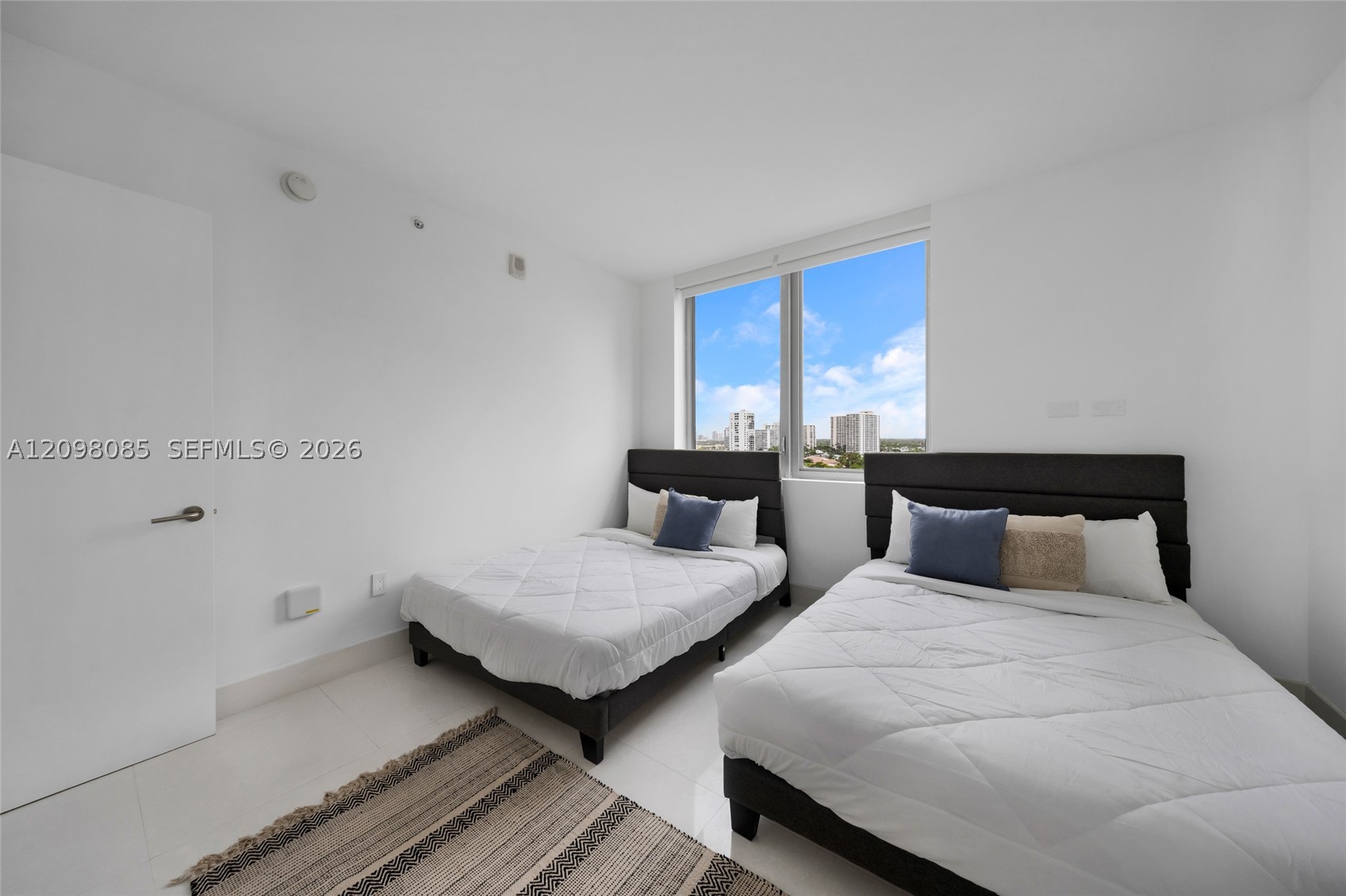 image Beachwalk Condominium33