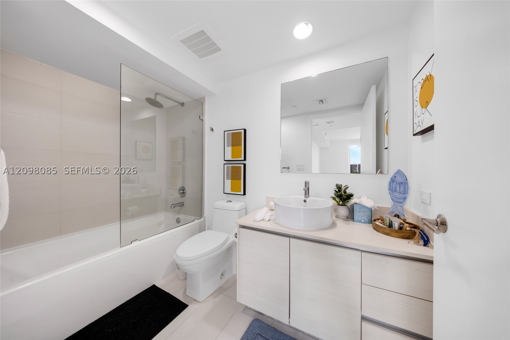 image Beachwalk Condominium34