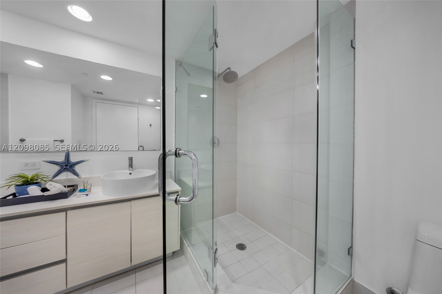 image Beachwalk Condominium47
