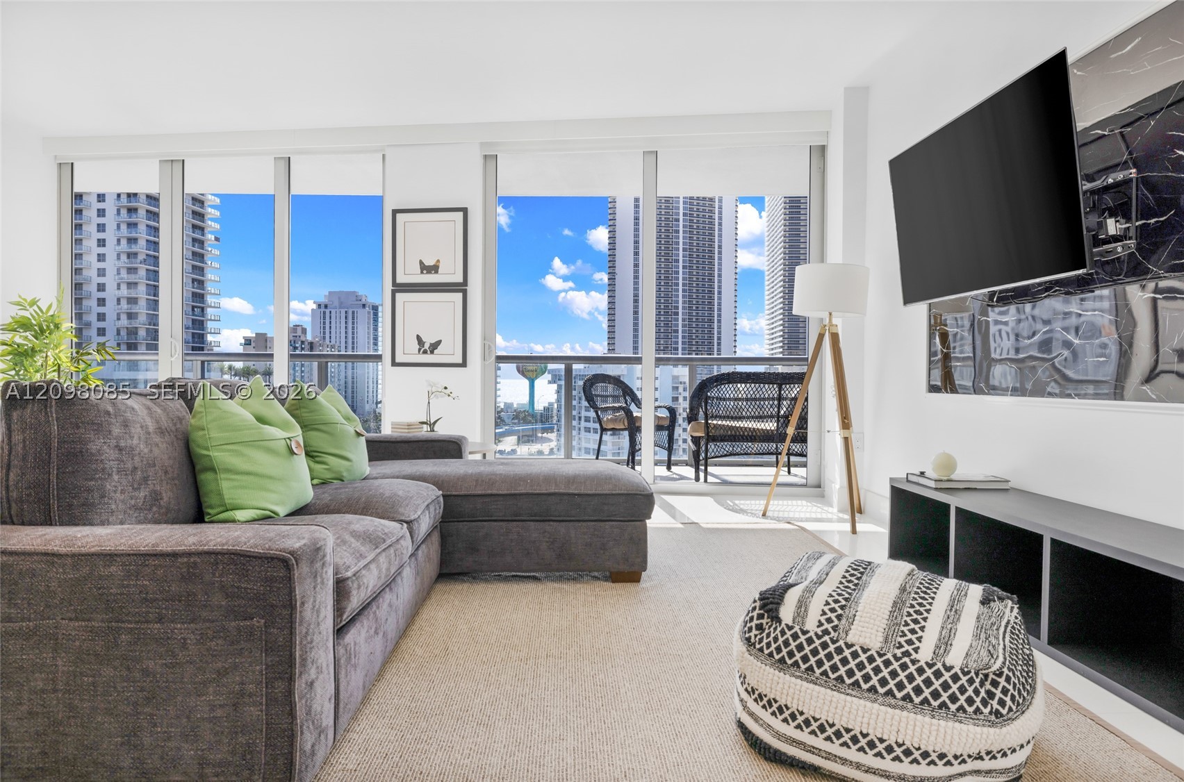 image Beachwalk Condominium6