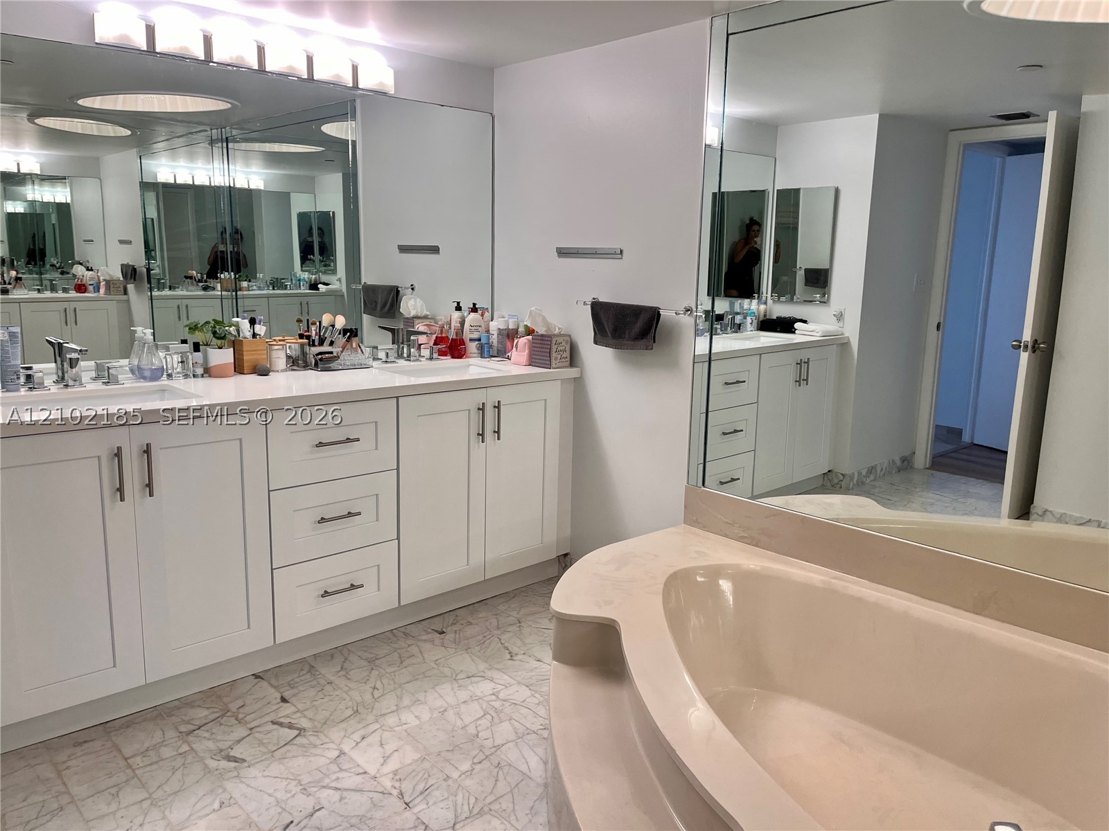 4000 NE Towerside Ter #1101 Miami, FL 33138