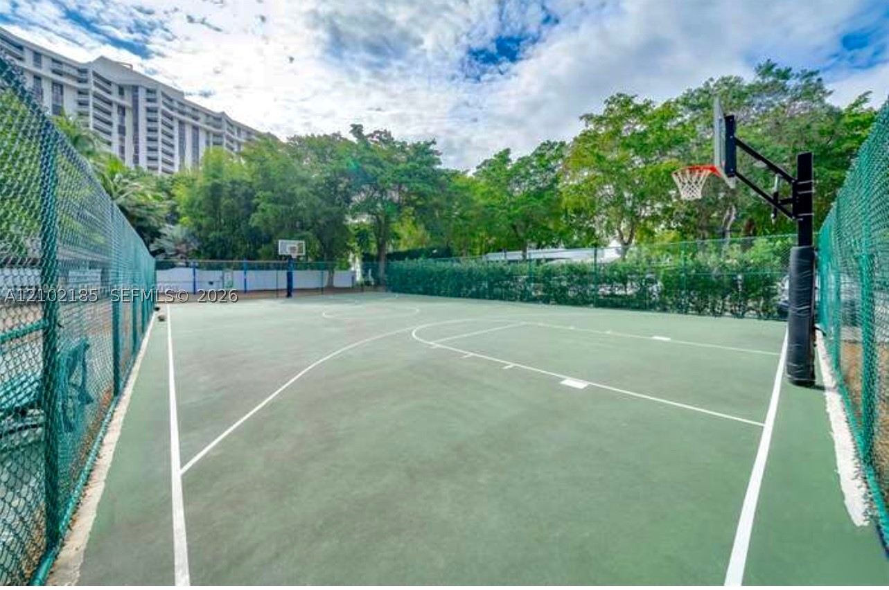 4000 NE Towerside Ter #1101 Miami, FL 33138