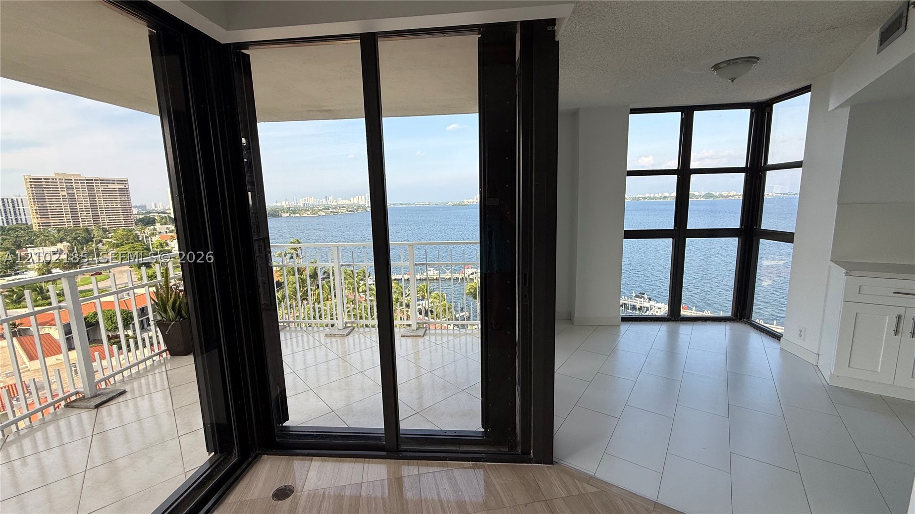 4000 NE Towerside Ter #1101 Miami, FL 33138