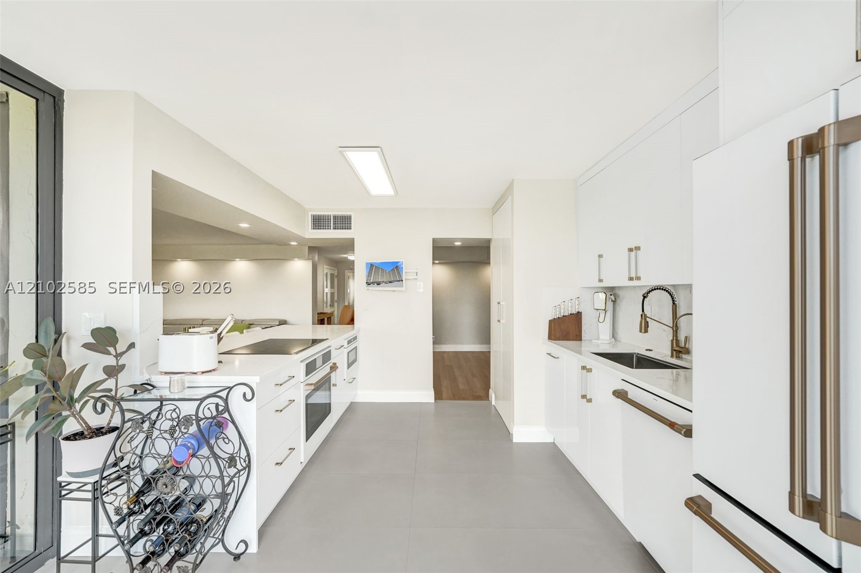 1901 N Ocean Blvd #3B Fort Lauderdale, FL 33305