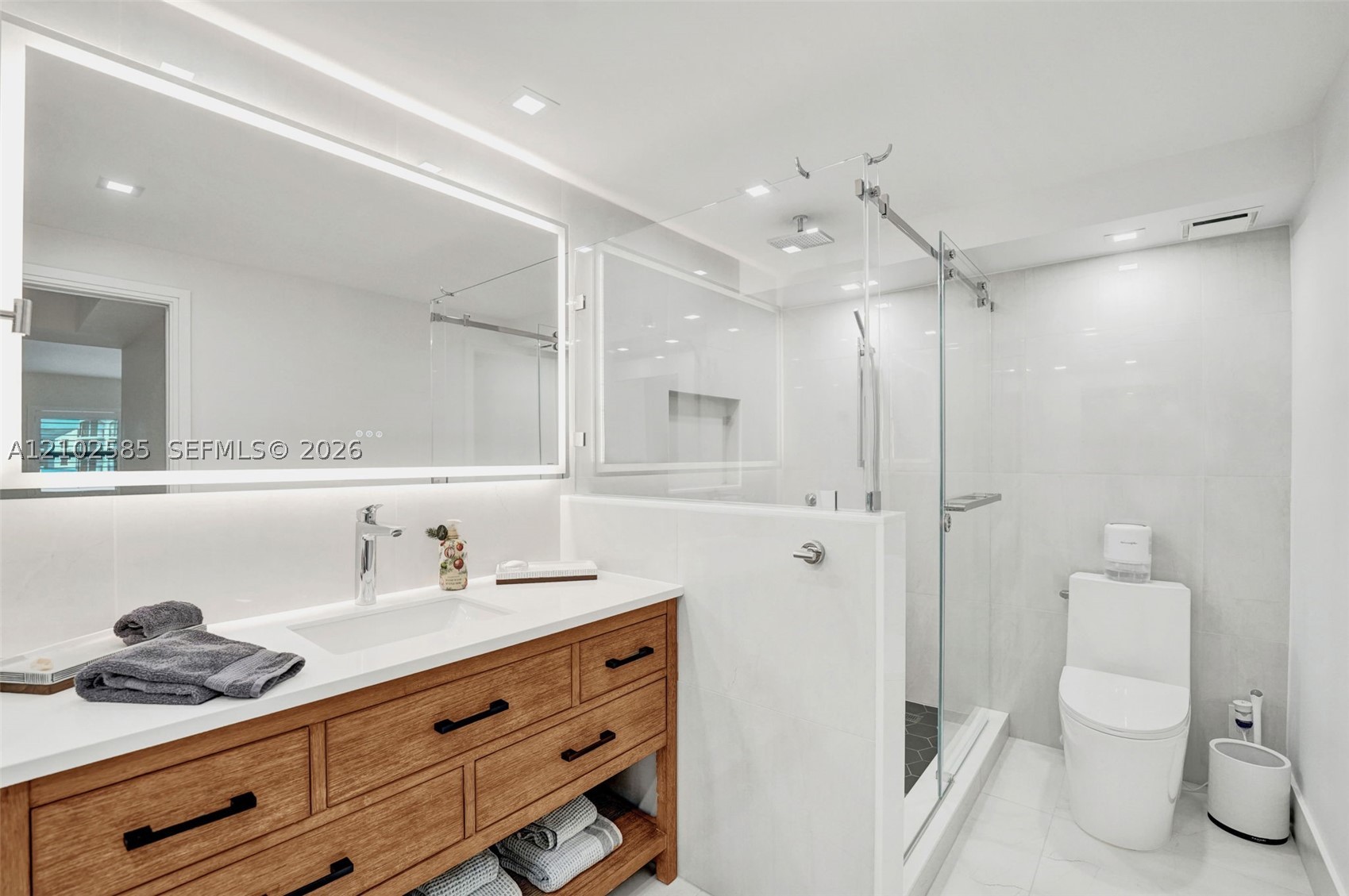 1901 N Ocean Blvd #3B Fort Lauderdale, FL 33305
