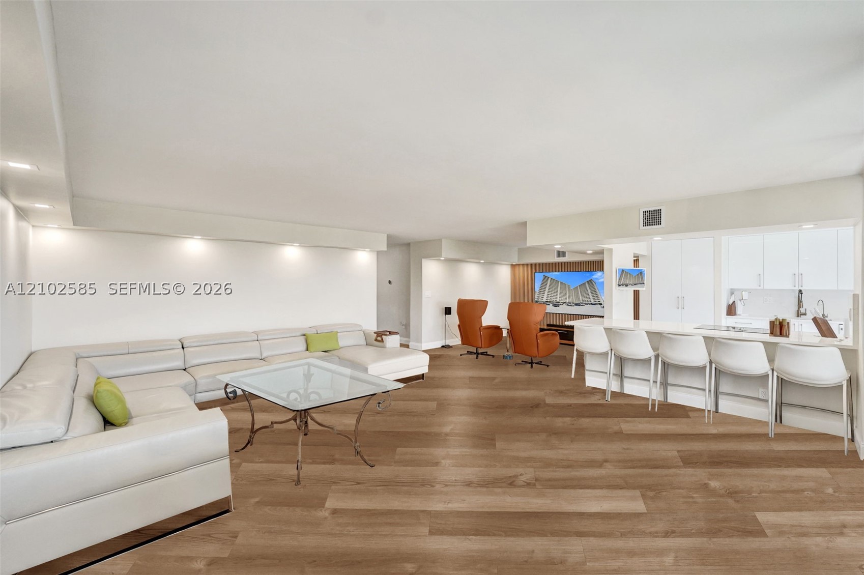 1901 N Ocean Blvd #3B Fort Lauderdale, FL 33305