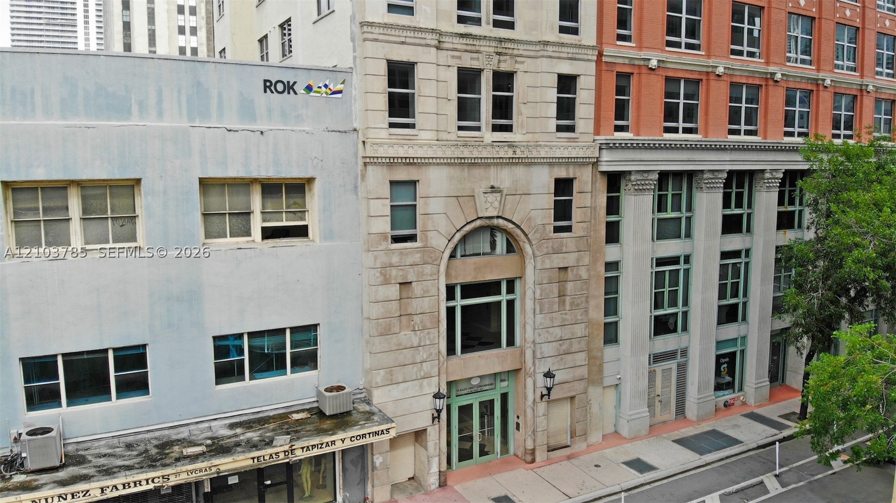 111 E Flagler St #902