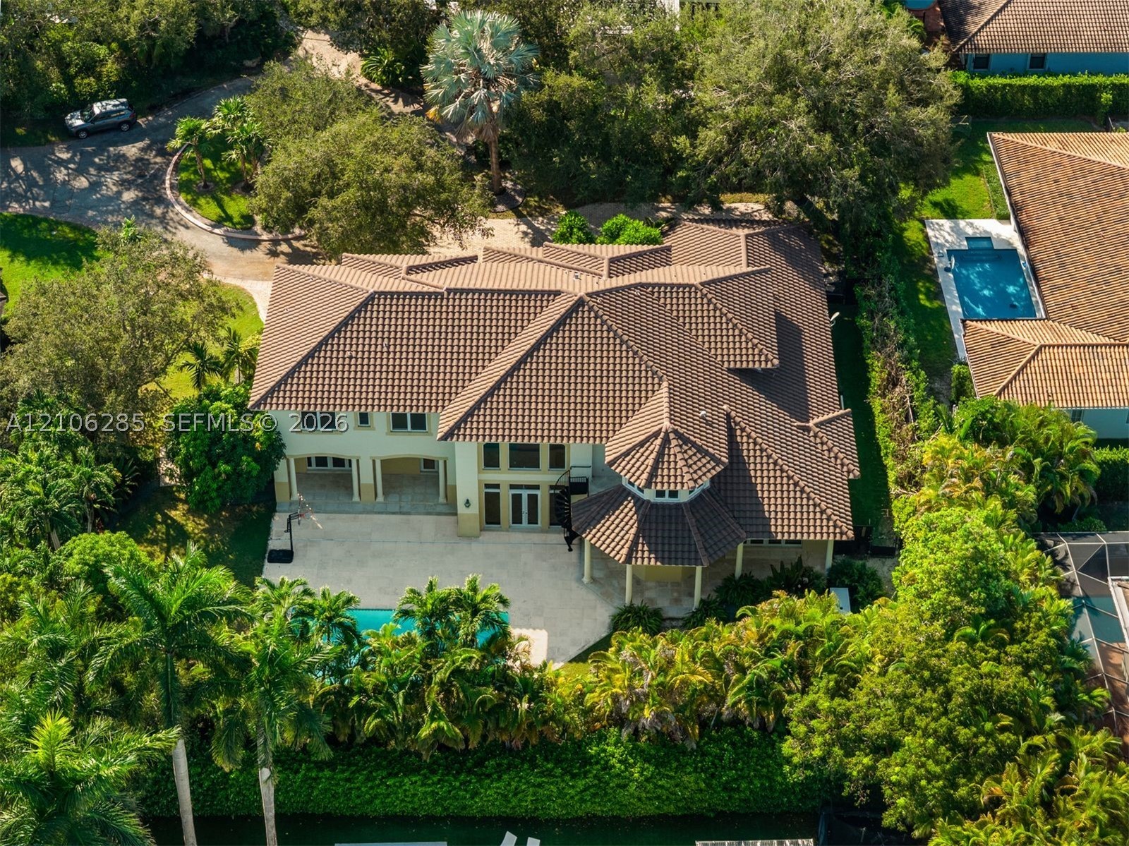673 Destacada Cir Coral Gables, FL 33156