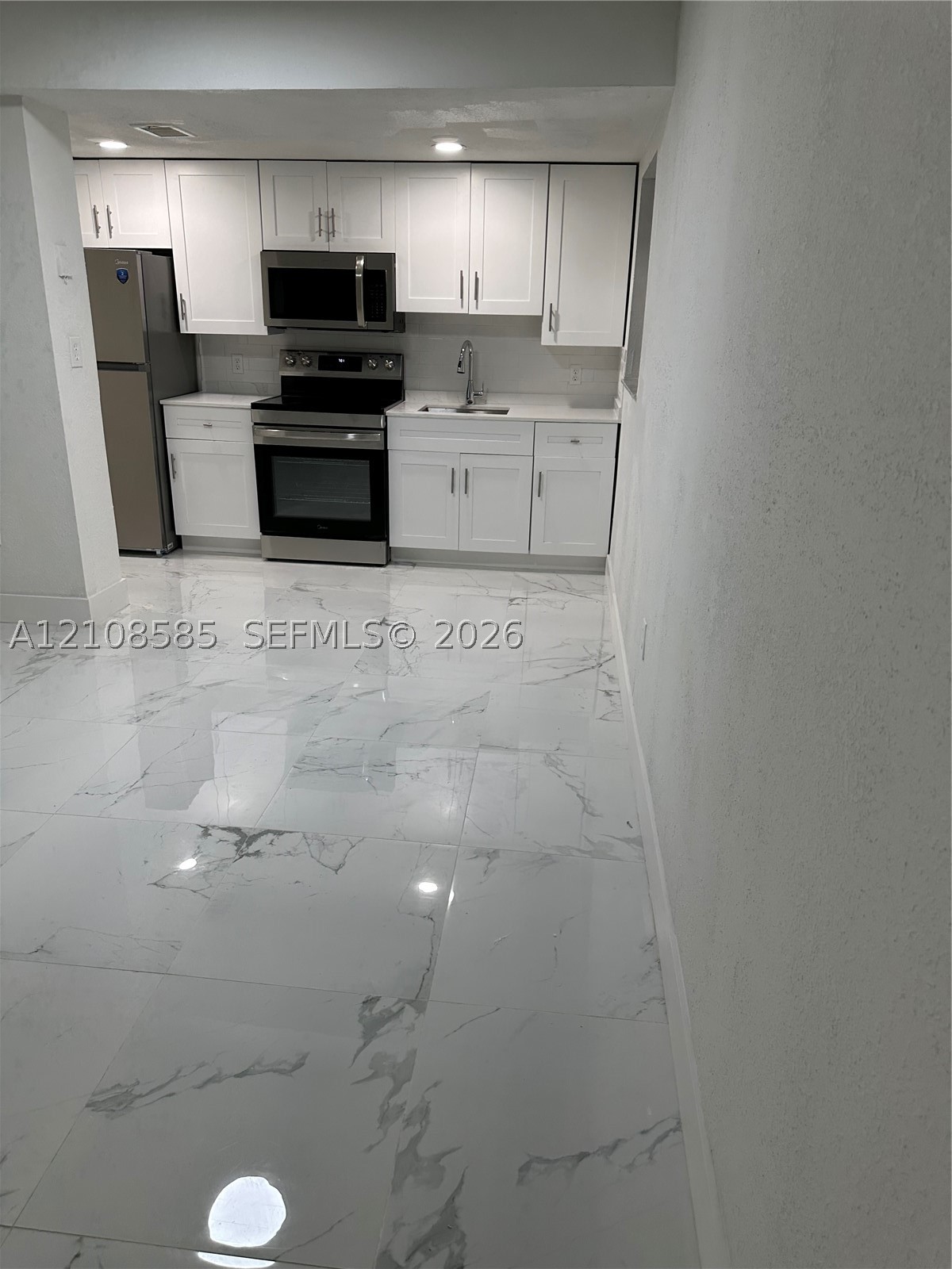 519 SW 2nd St #104 Miami, FL 33130
