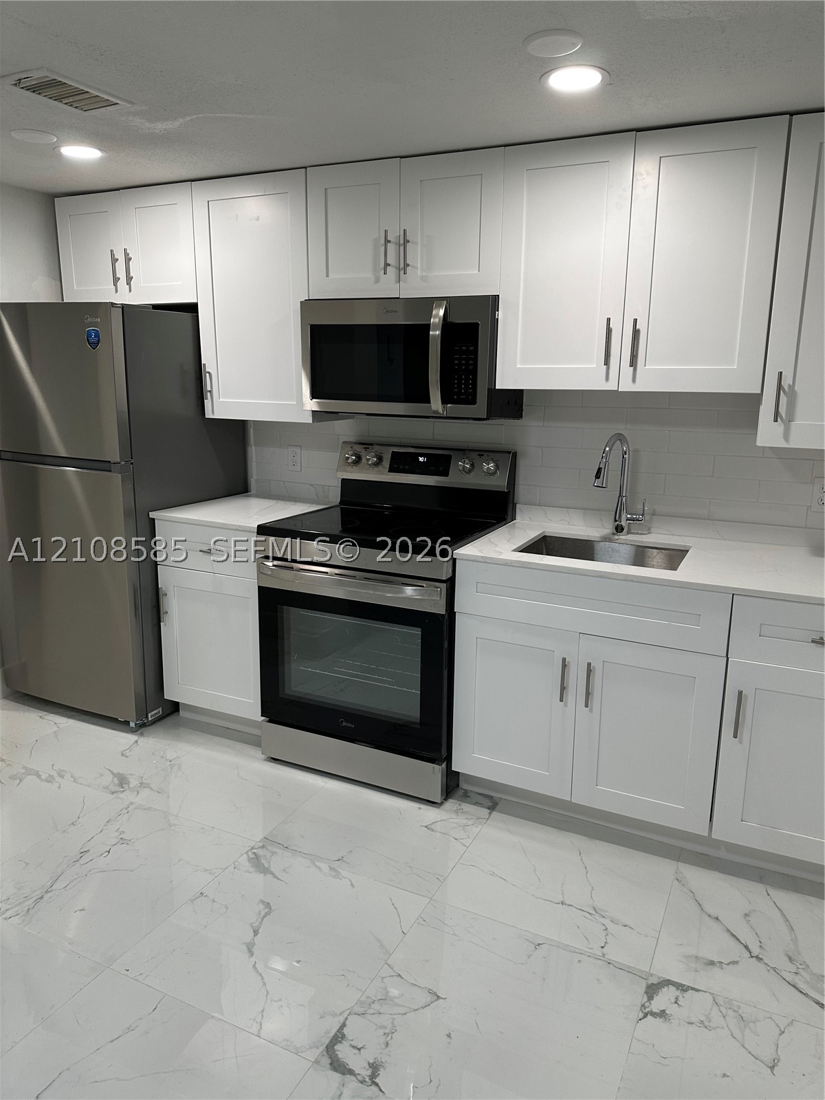 519 SW 2nd St #104 Miami, FL 33130