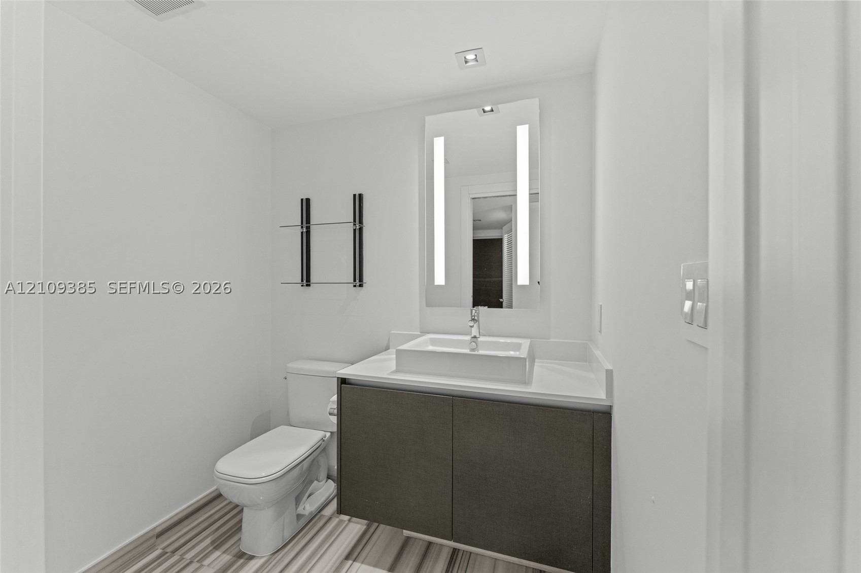 1451 Brickell Ave #1504 Miami, FL 33131