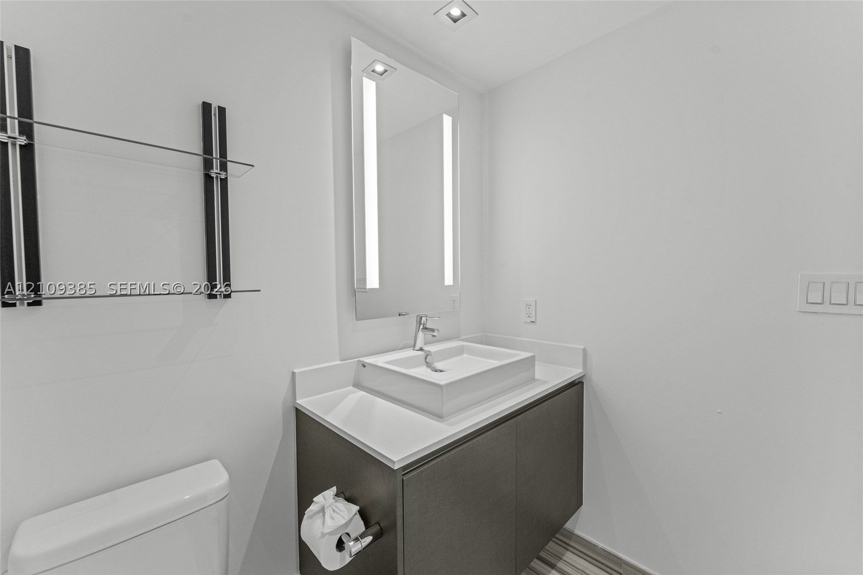 1451 Brickell Ave #1504 Miami, FL 33131