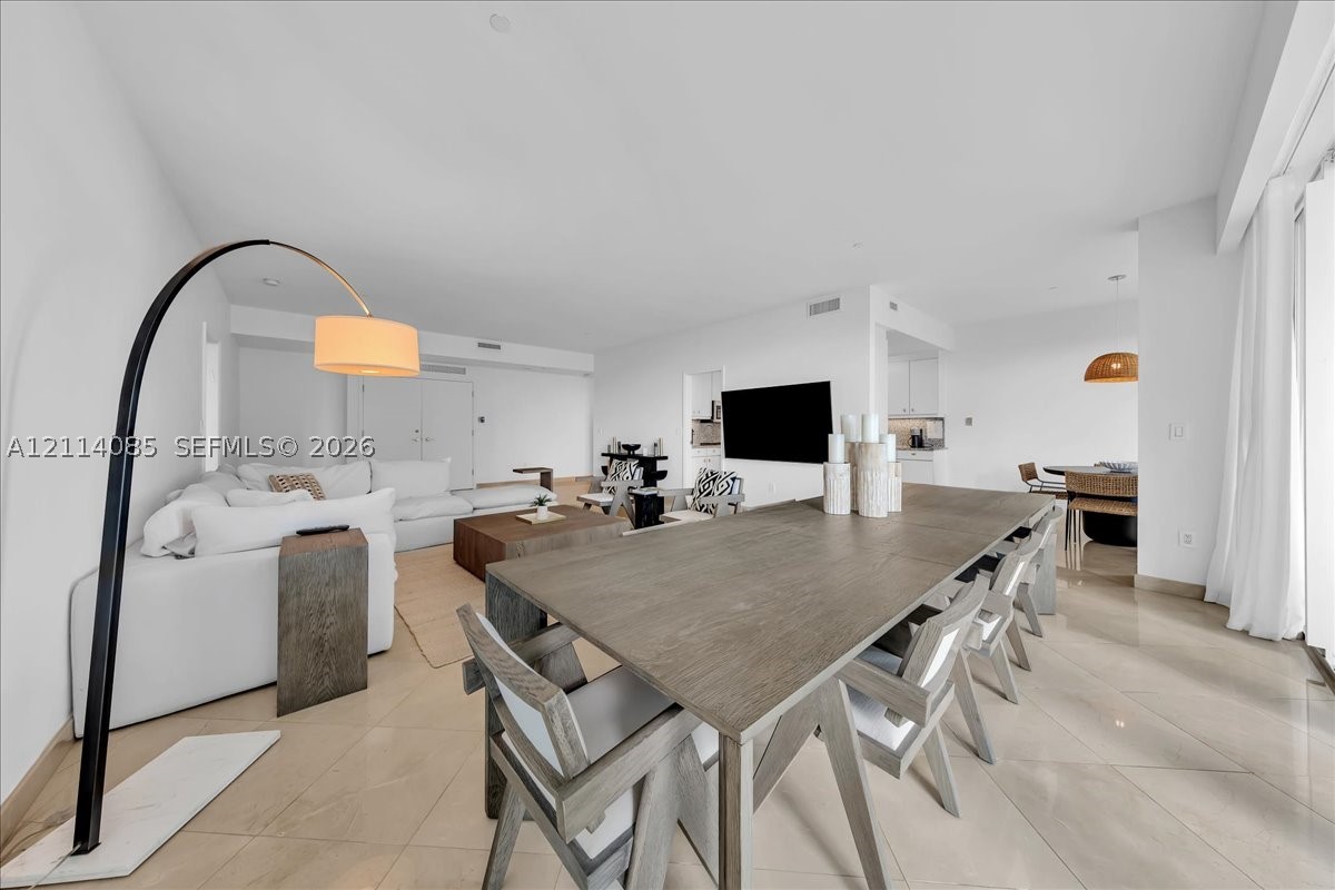 10101 Collins Ave #8D
