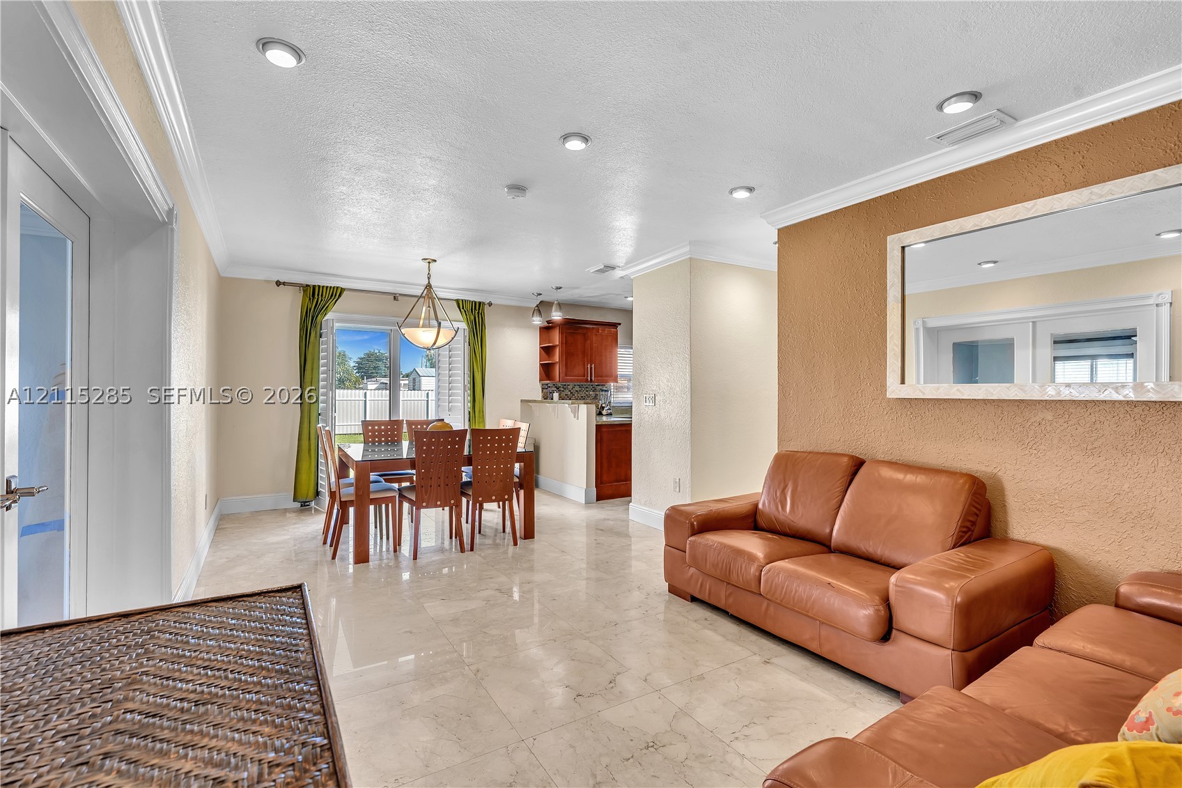 14221 Carver Dr