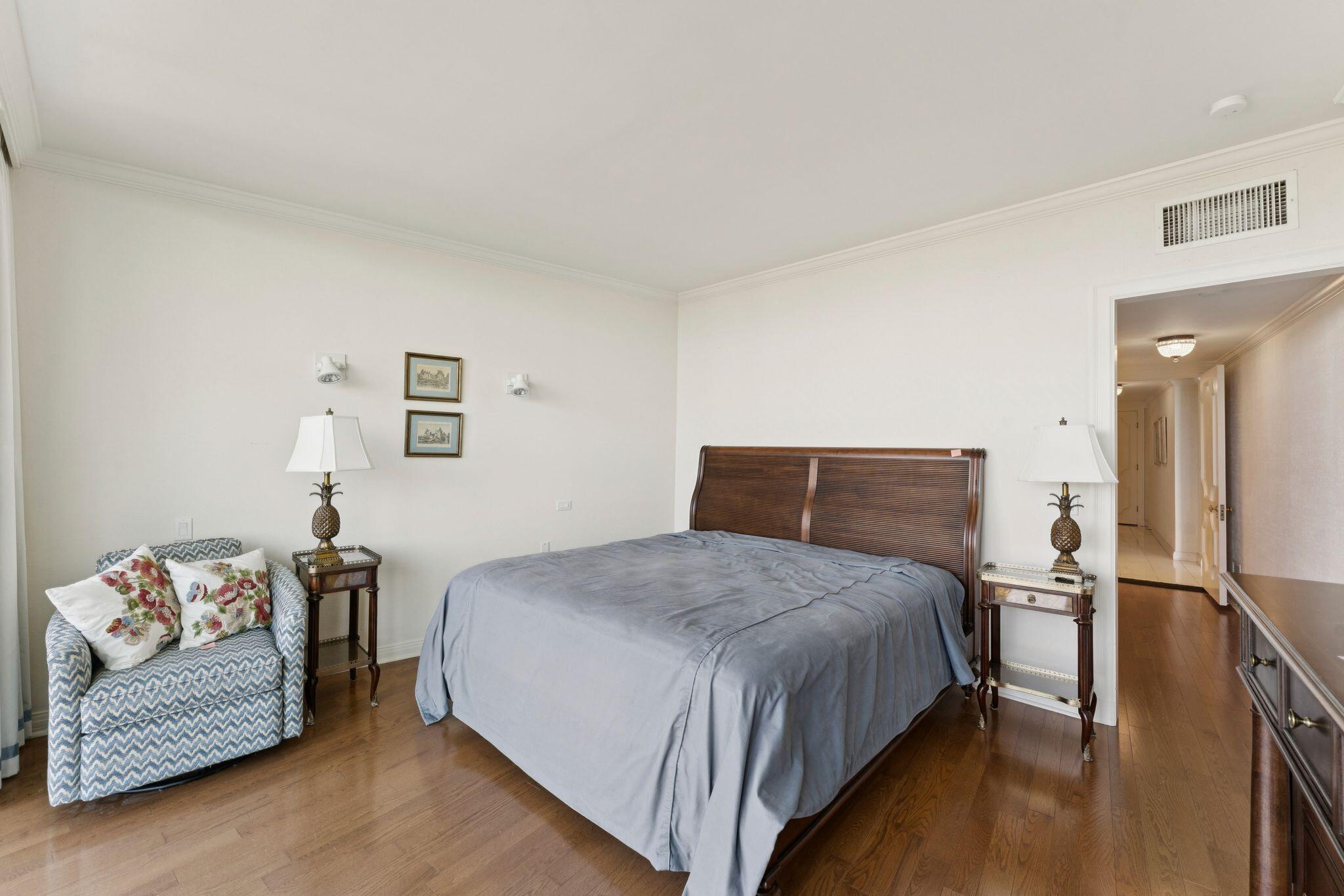 100 Royal Palm #G5 Palm Beach, FL 33480