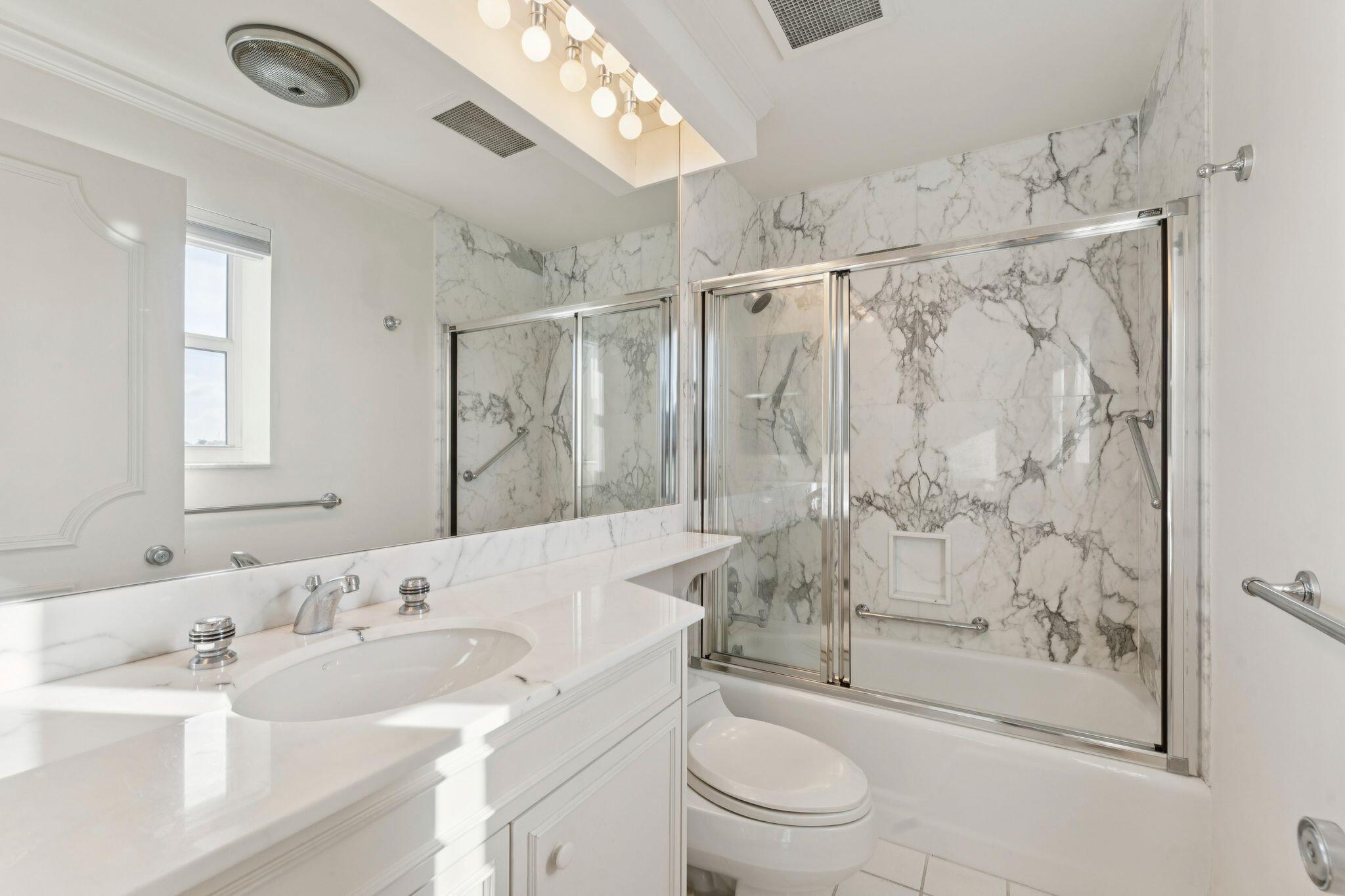 100 Royal Palm #G5 Palm Beach, FL 33480