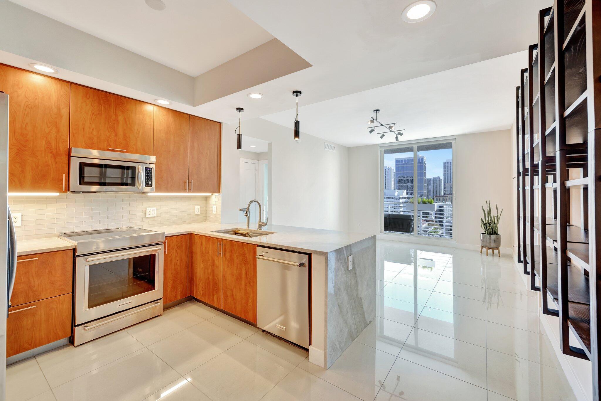 315 NE 3rd #1505 Fort Lauderdale, FL 33301