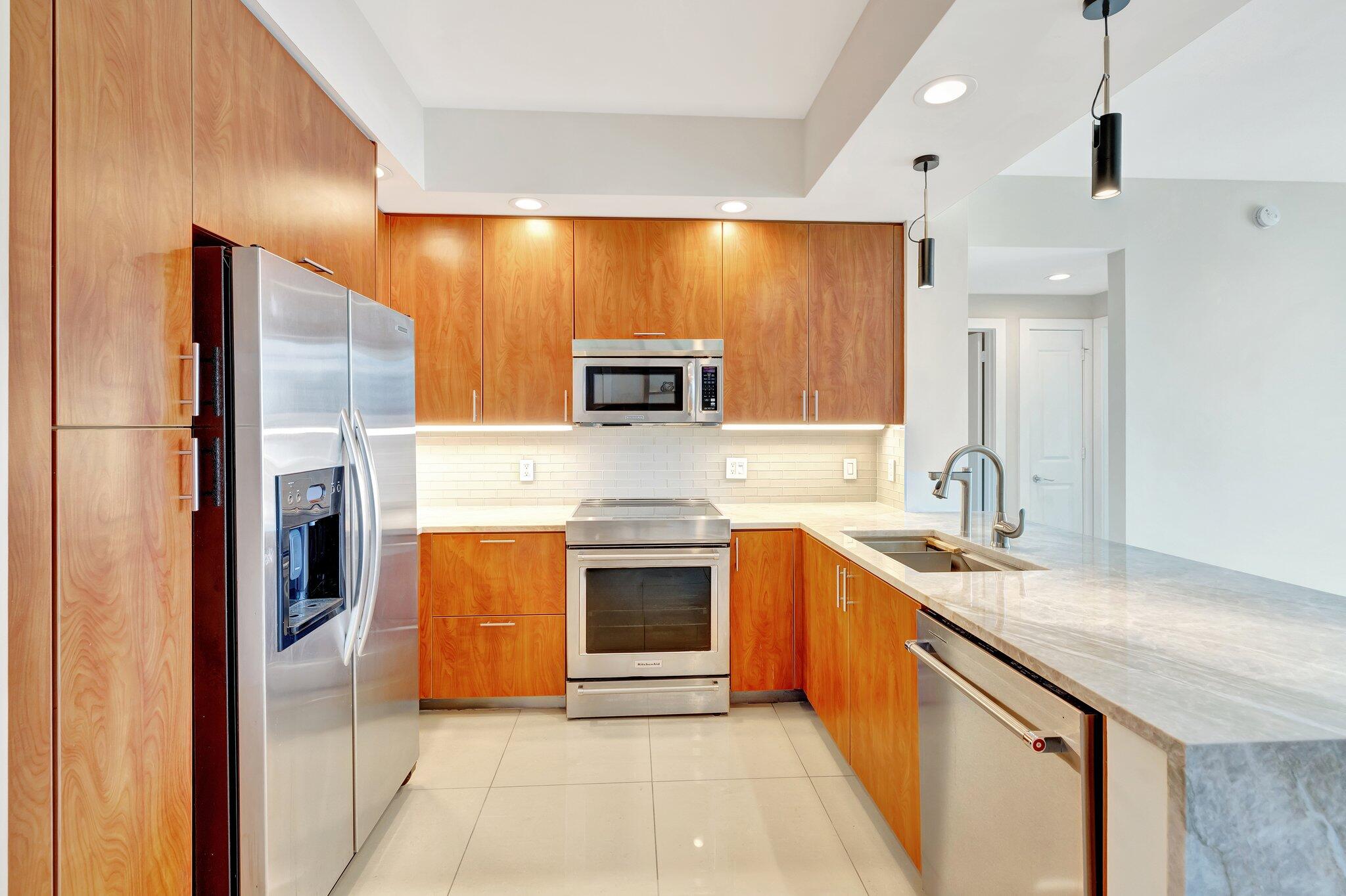 315 NE 3rd #1505 Fort Lauderdale, FL 33301