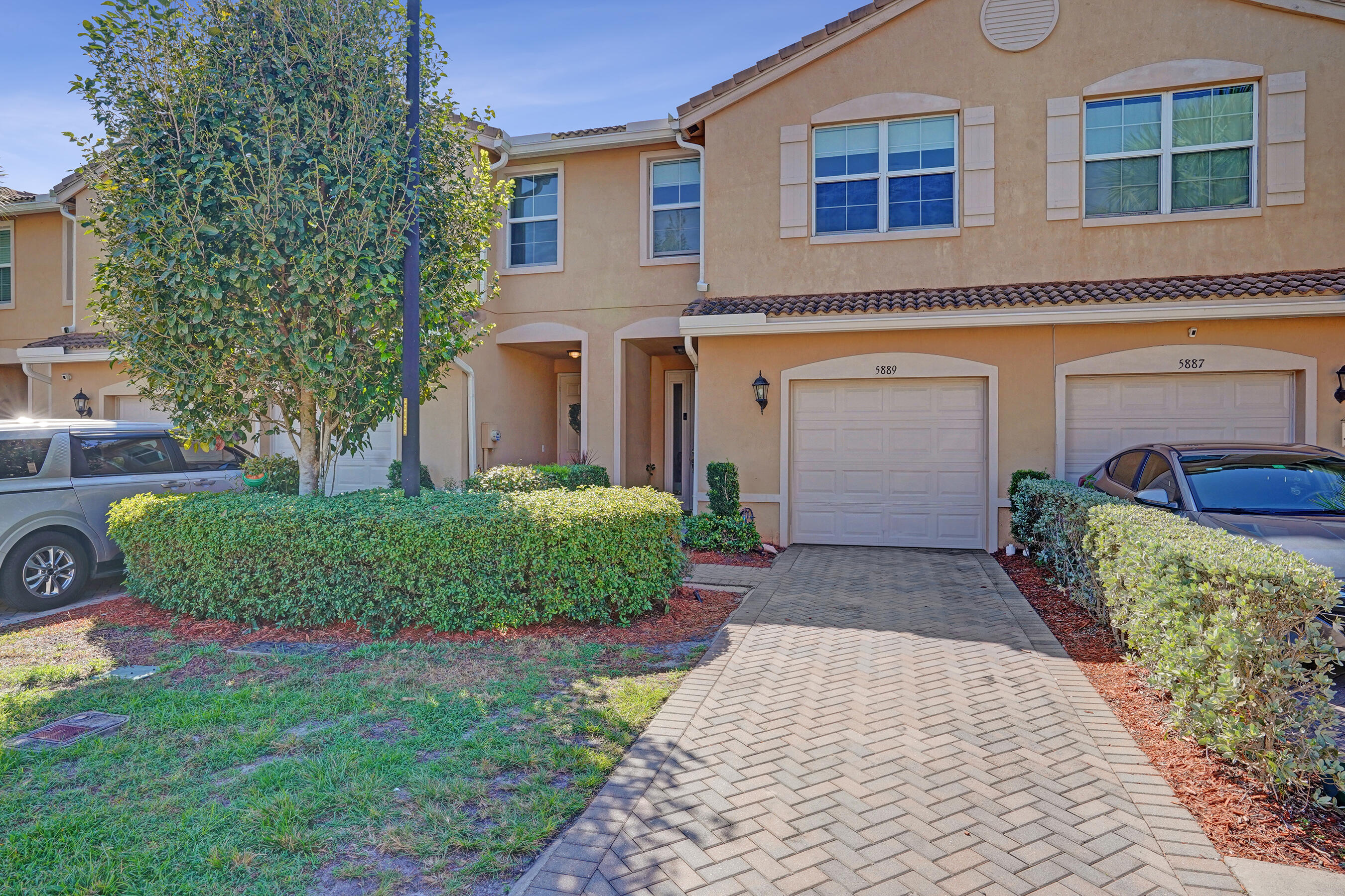 5889 Monterra Clb Lake Worth, FL 33463