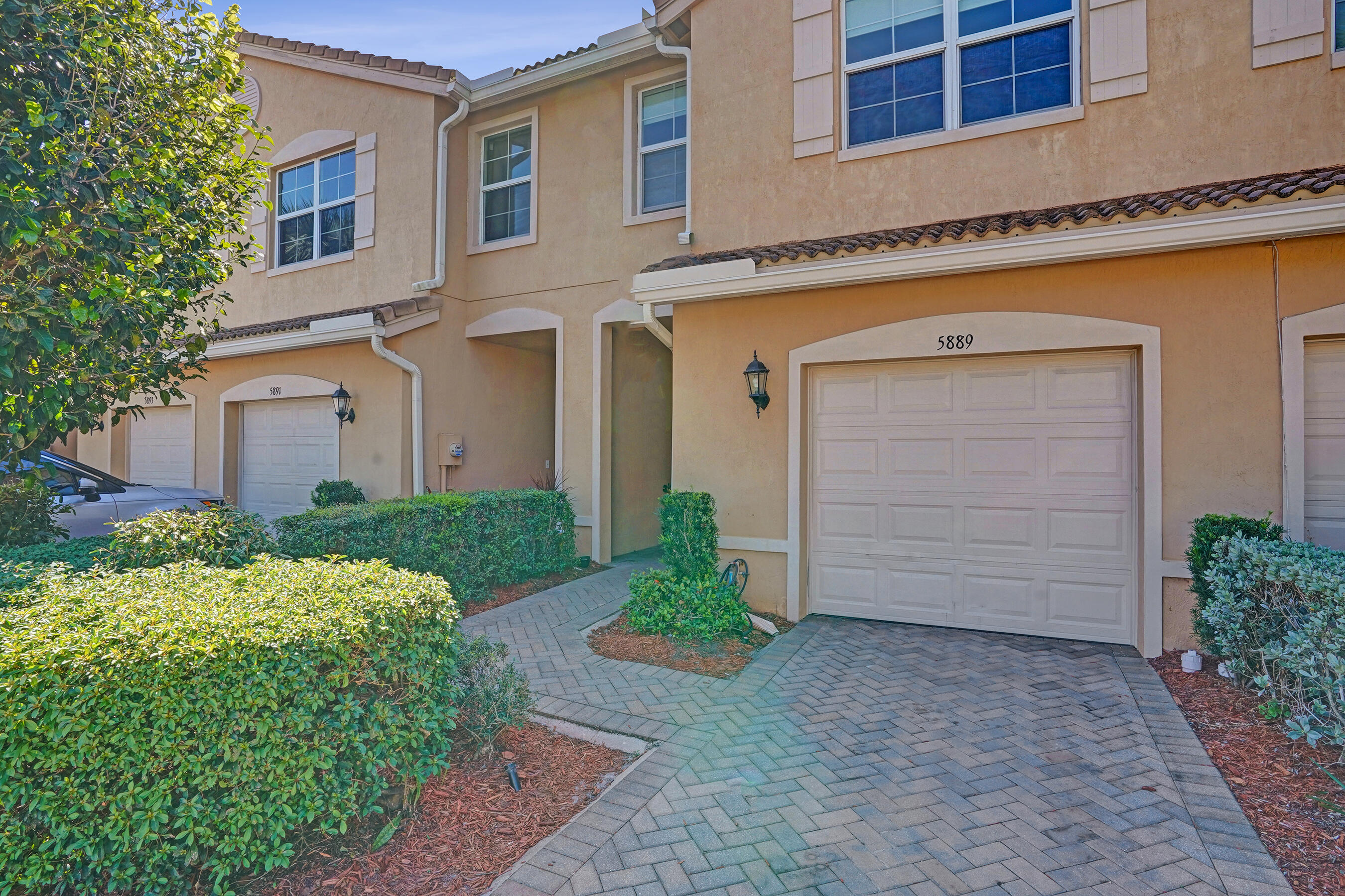 5889 Monterra Clb Lake Worth, FL 33463