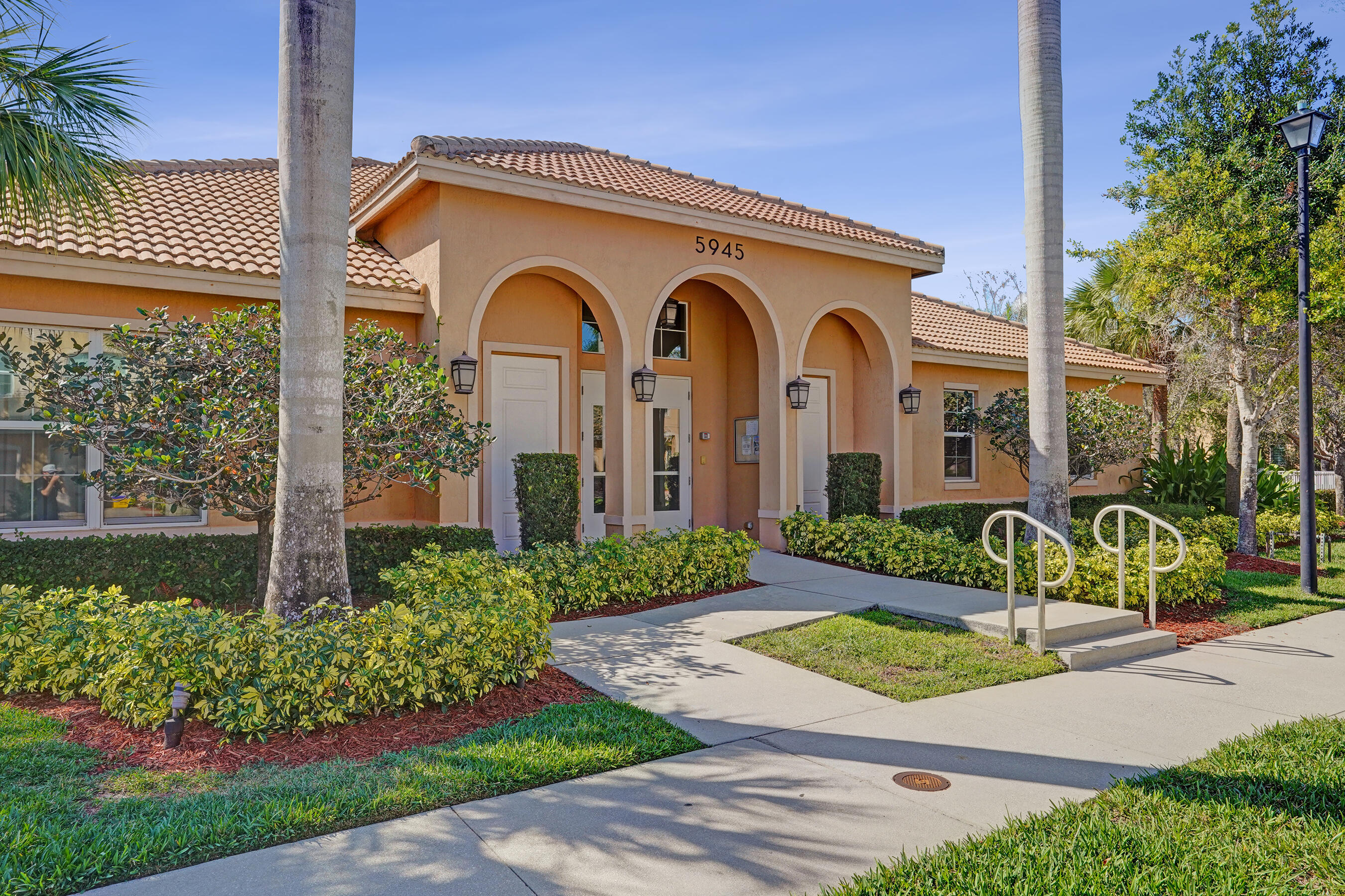 5889 Monterra Clb Lake Worth, FL 33463