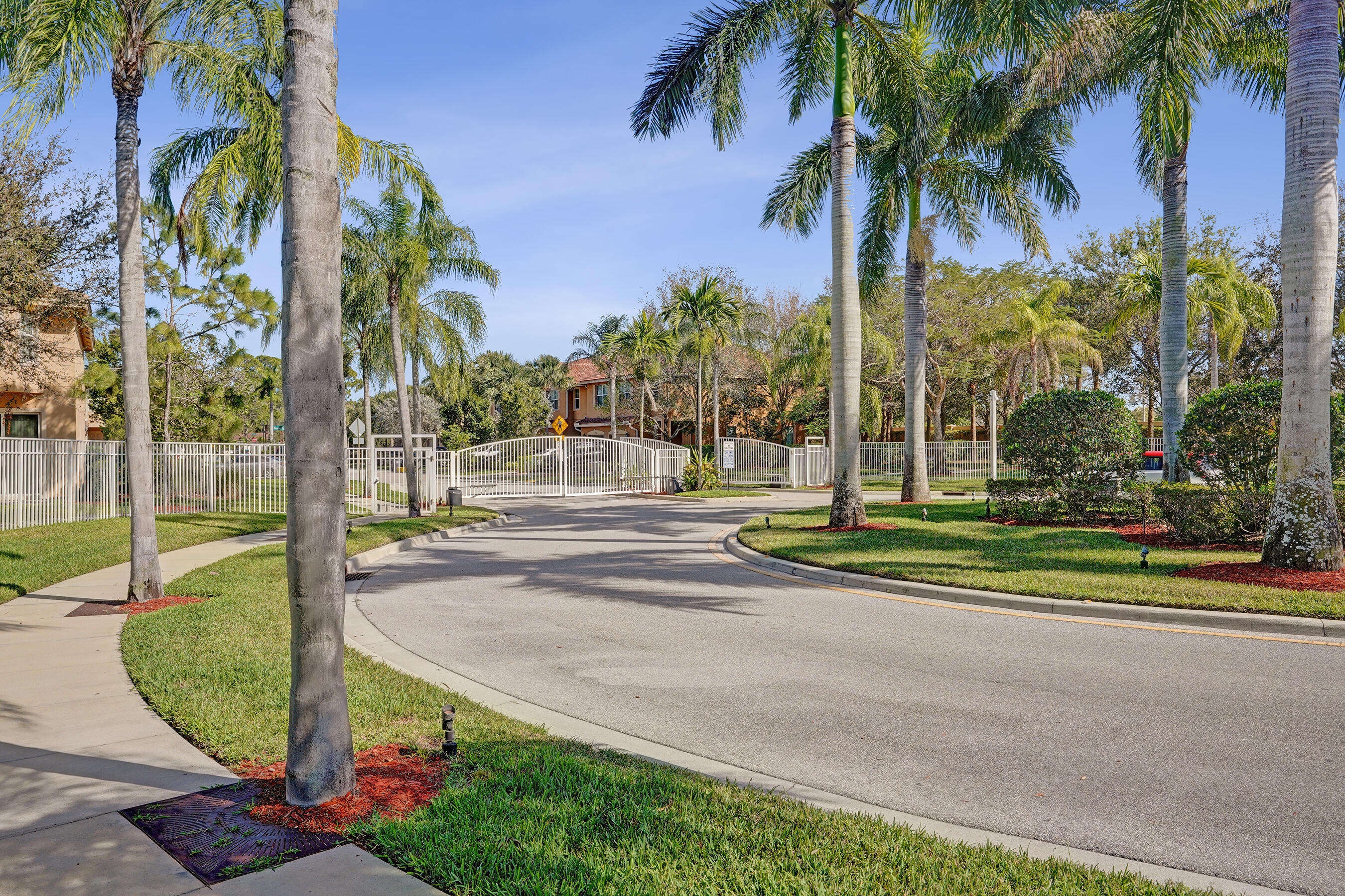 5889 Monterra Clb Lake Worth, FL 33463