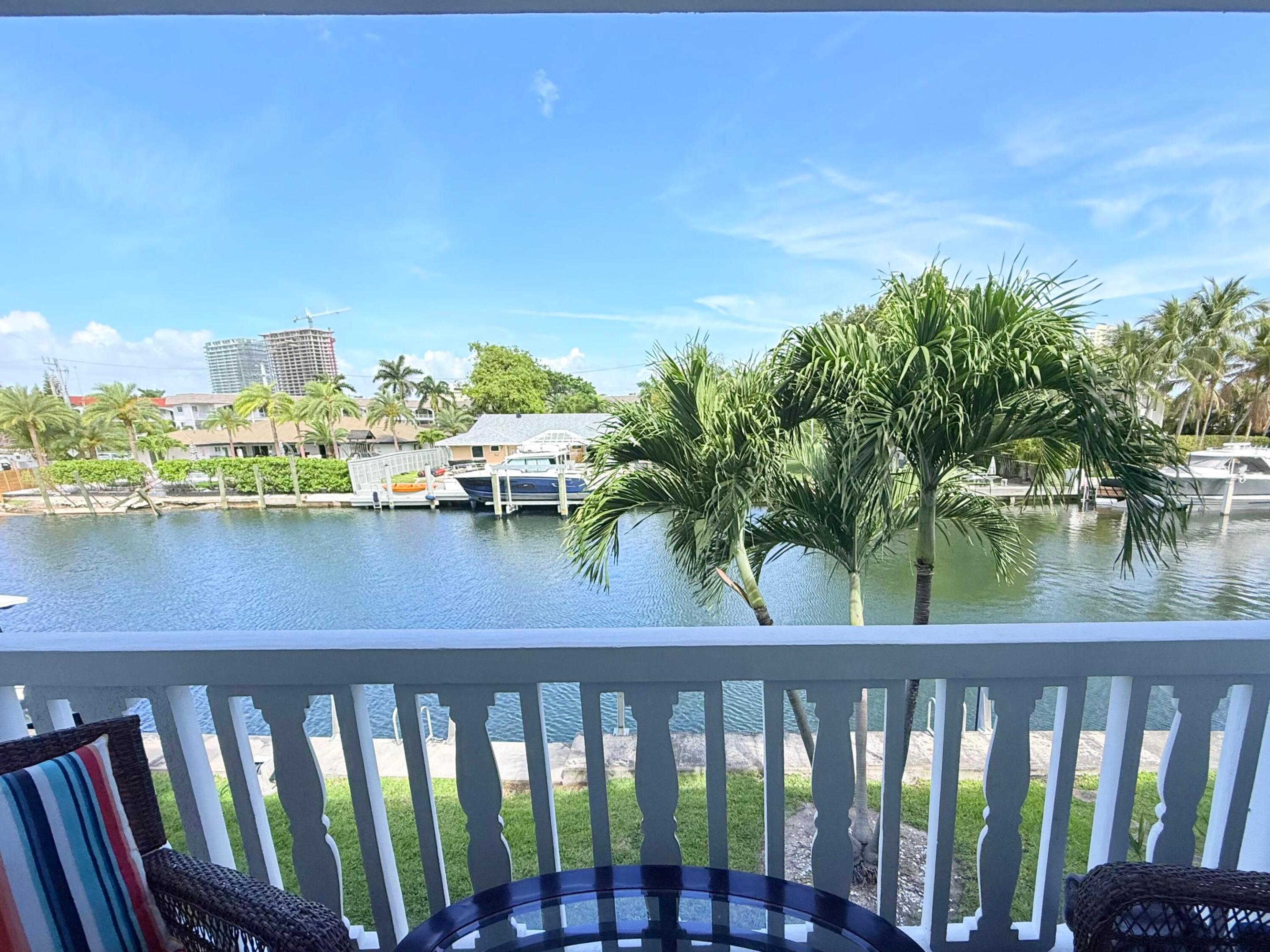 470 Paradise Isle #204