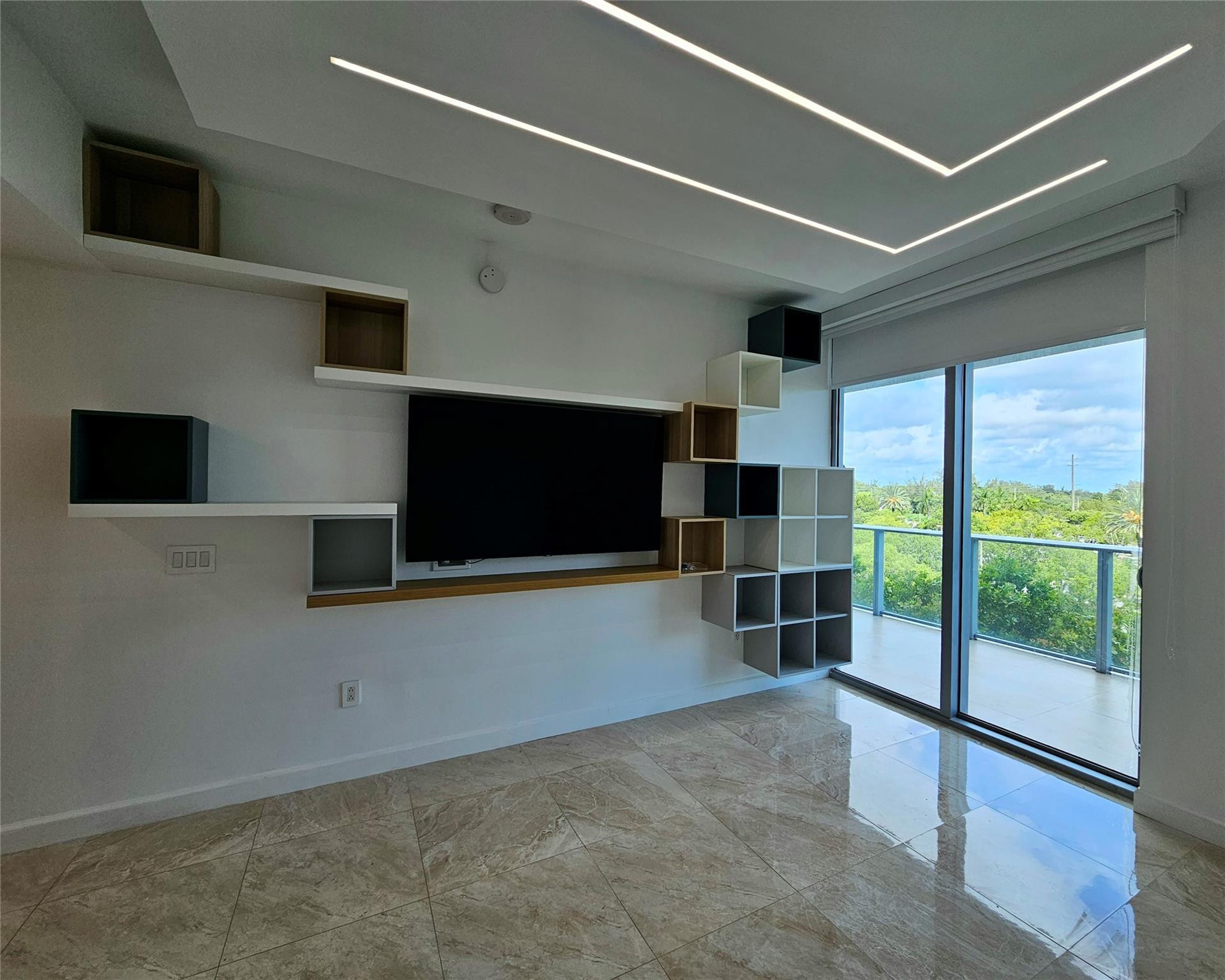 image Marina Palms Residences North Condo11