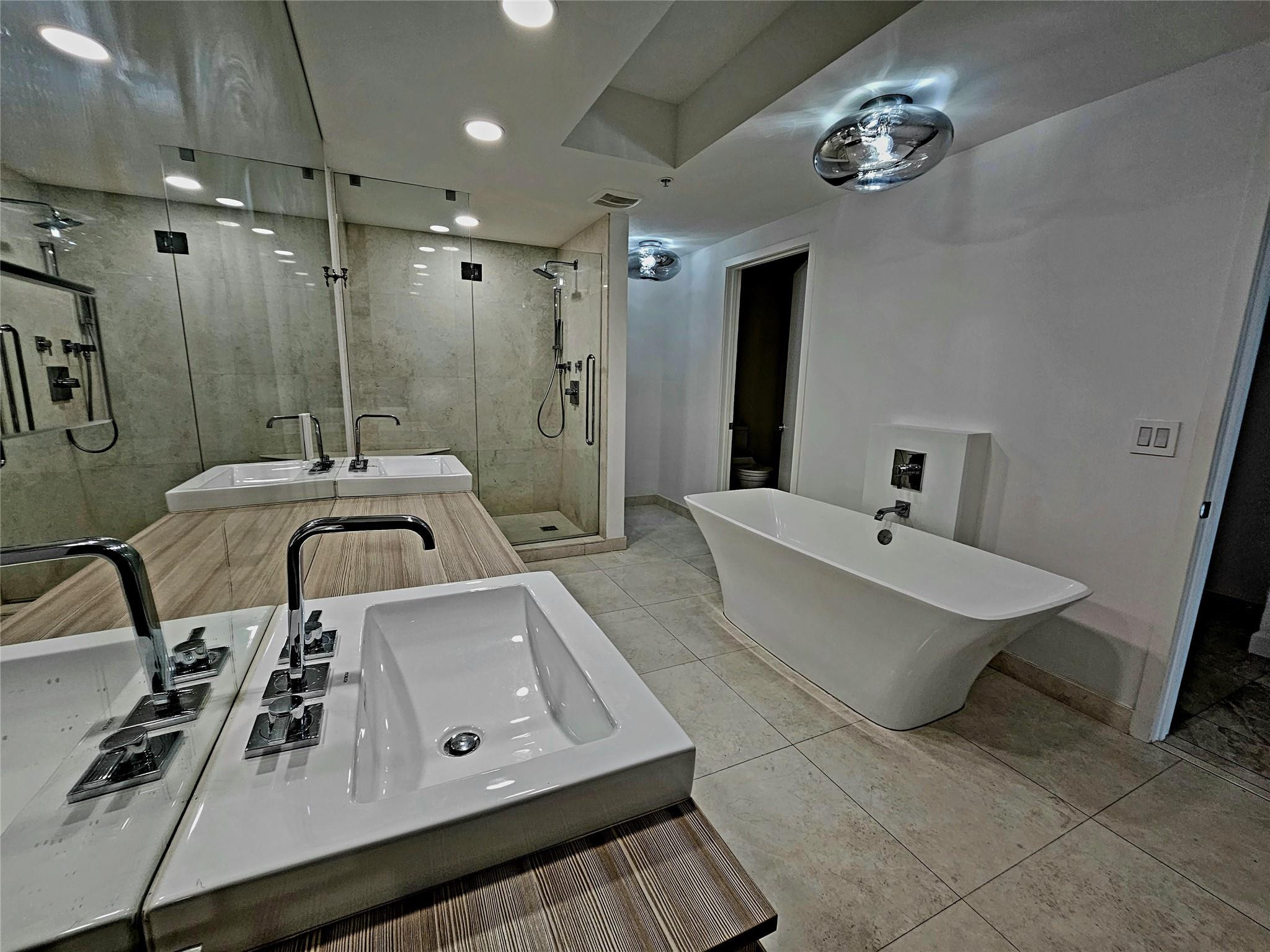 image Marina Palms Residences North Condo16