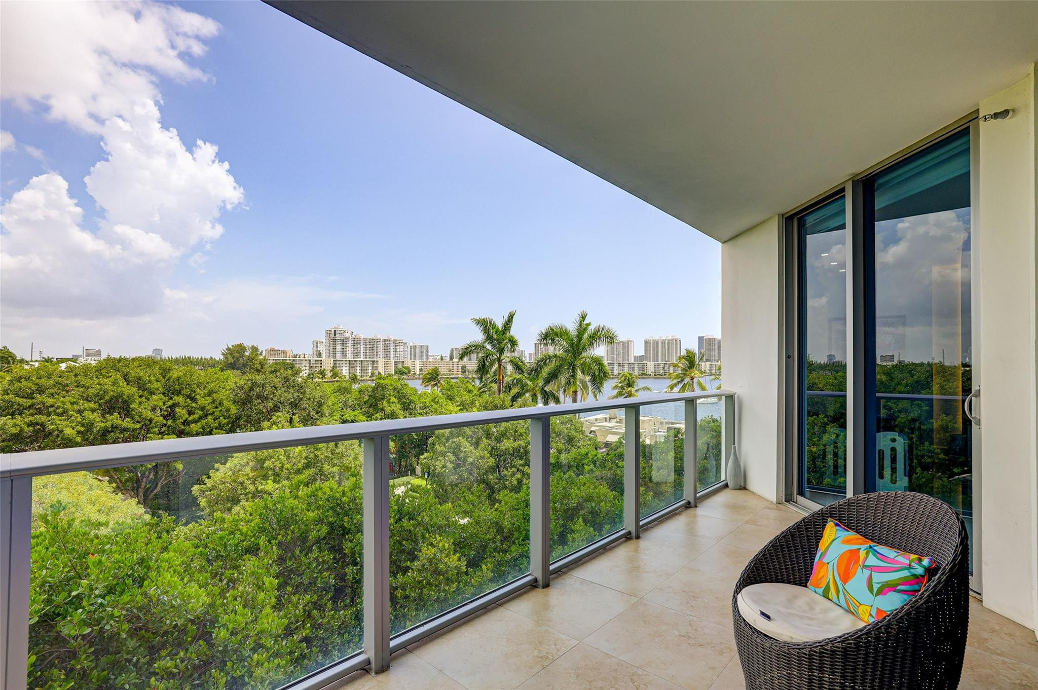 image Marina Palms Residences North Condo20