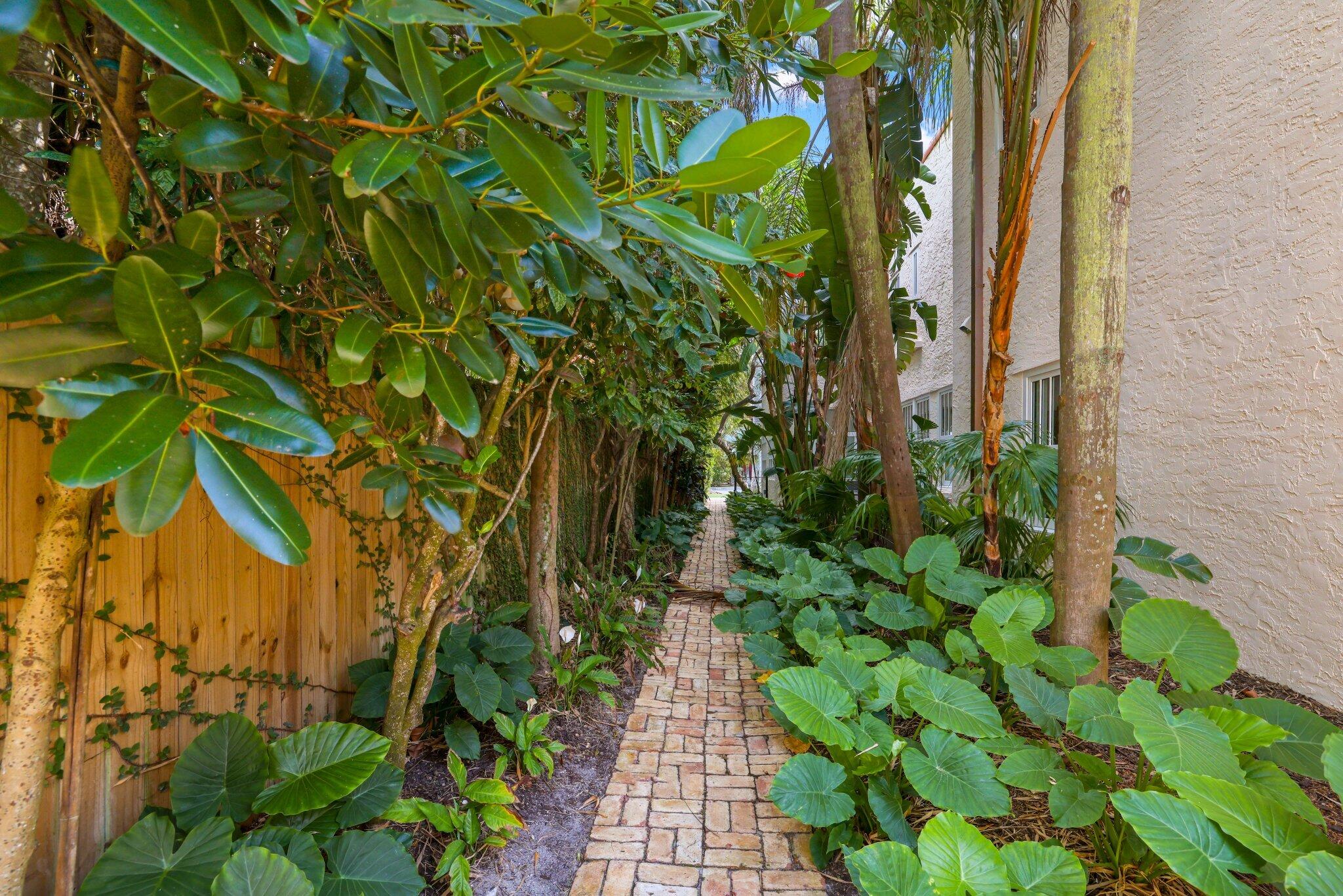 429 30th West Palm Beach, FL 33407