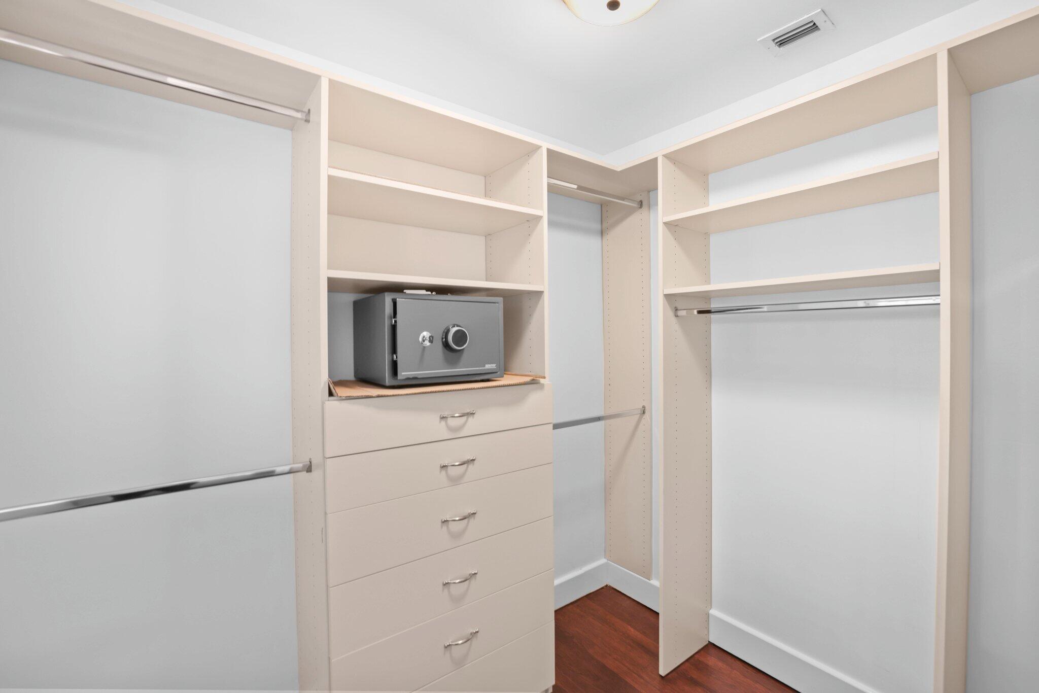 429 30th West Palm Beach, FL 33407