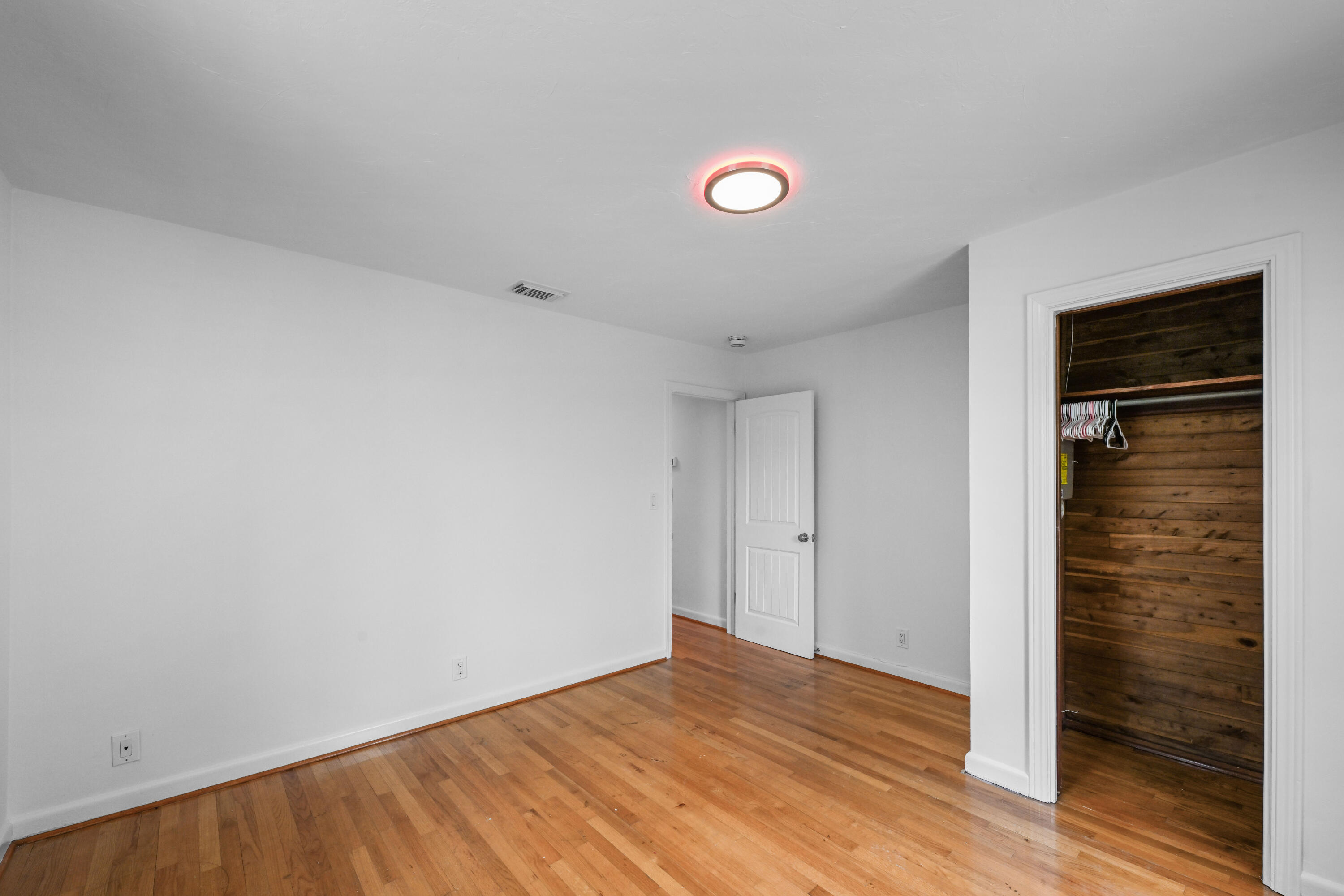 1915 Lake West Palm Beach, FL 33401