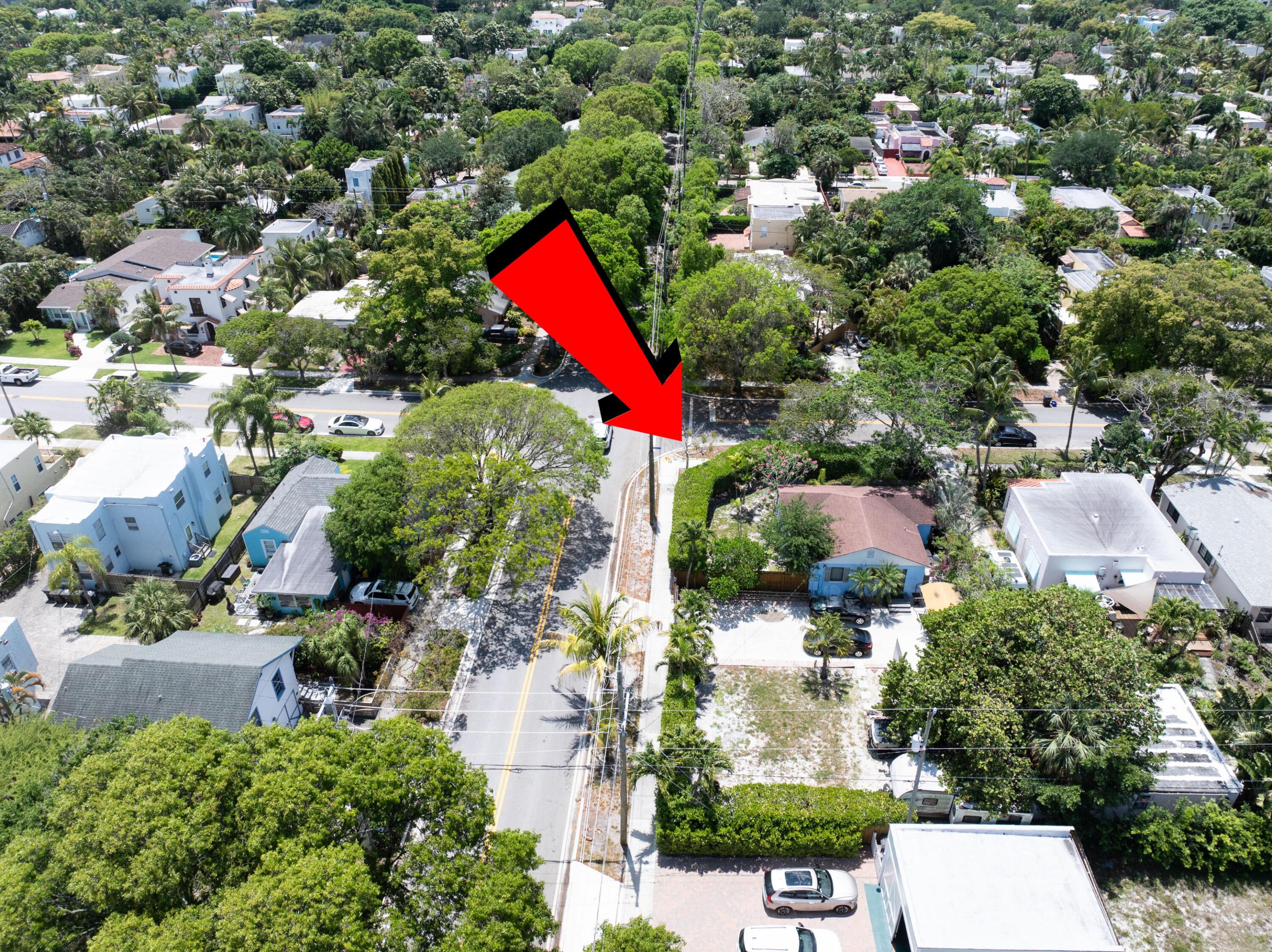 1915 Lake West Palm Beach, FL 33401