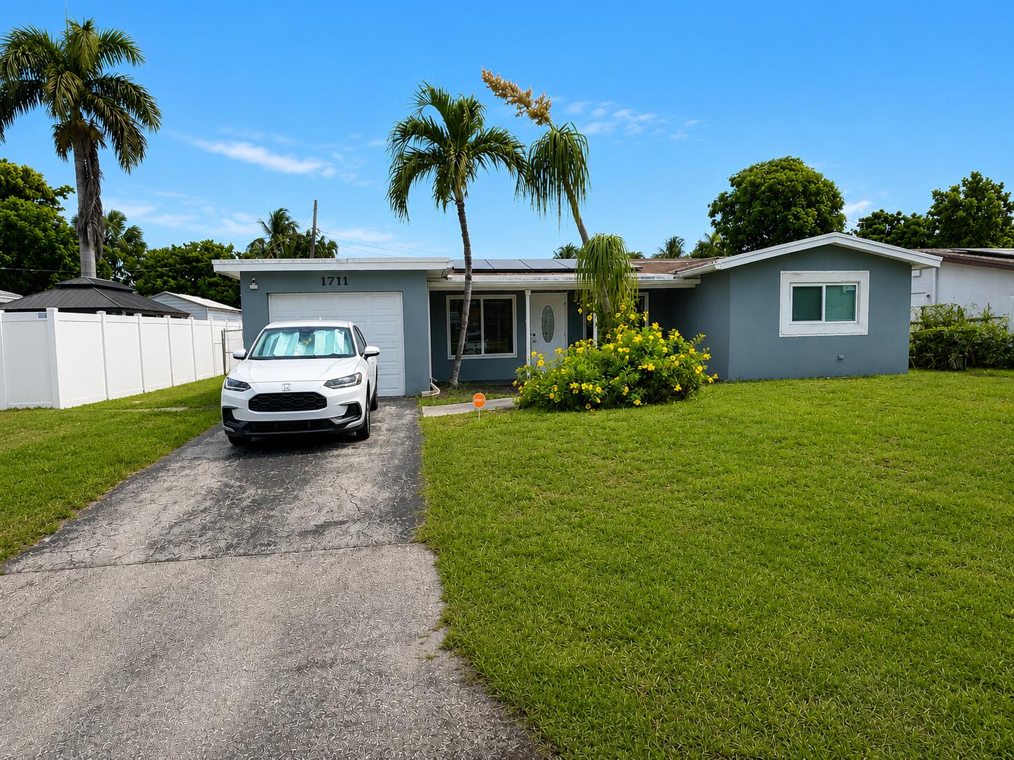 1711 NE 41st