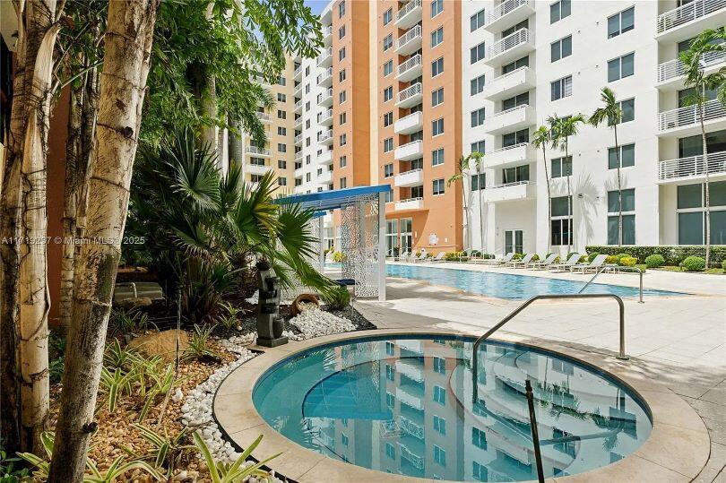 image The Venture at Aventura1