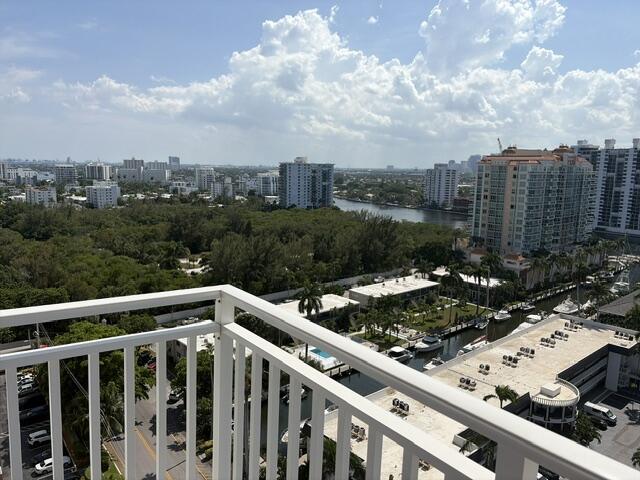 3000 E Sunrise #17F Fort Lauderdale, FL 33304