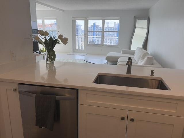 3000 E Sunrise #17F Fort Lauderdale, FL 33304