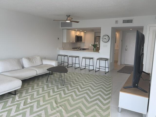 3000 E Sunrise #17F Fort Lauderdale, FL 33304