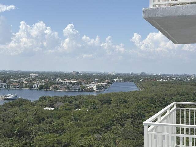 3000 E Sunrise #17F Fort Lauderdale, FL 33304