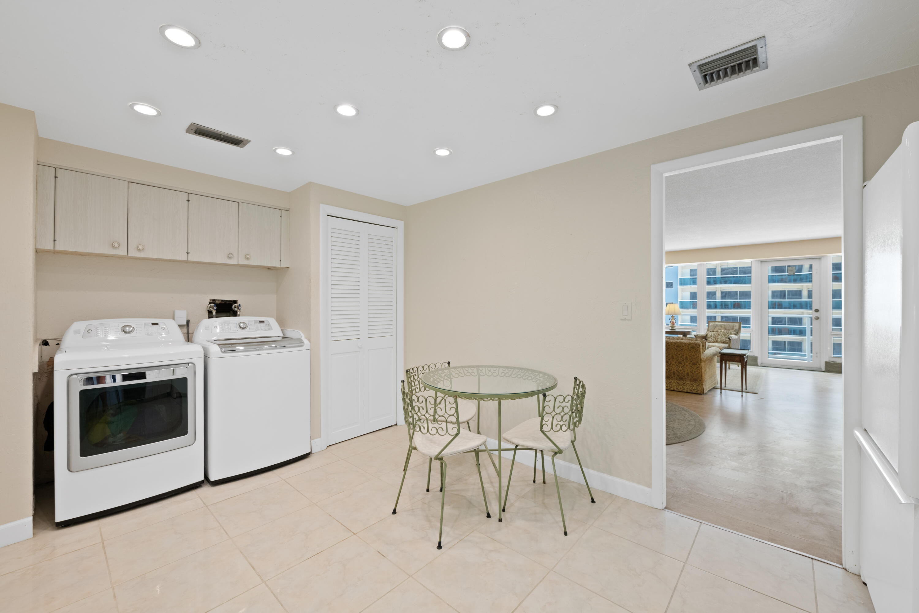 4100 Galt Ocean Dr #408 Fort Lauderdale, FL 33308