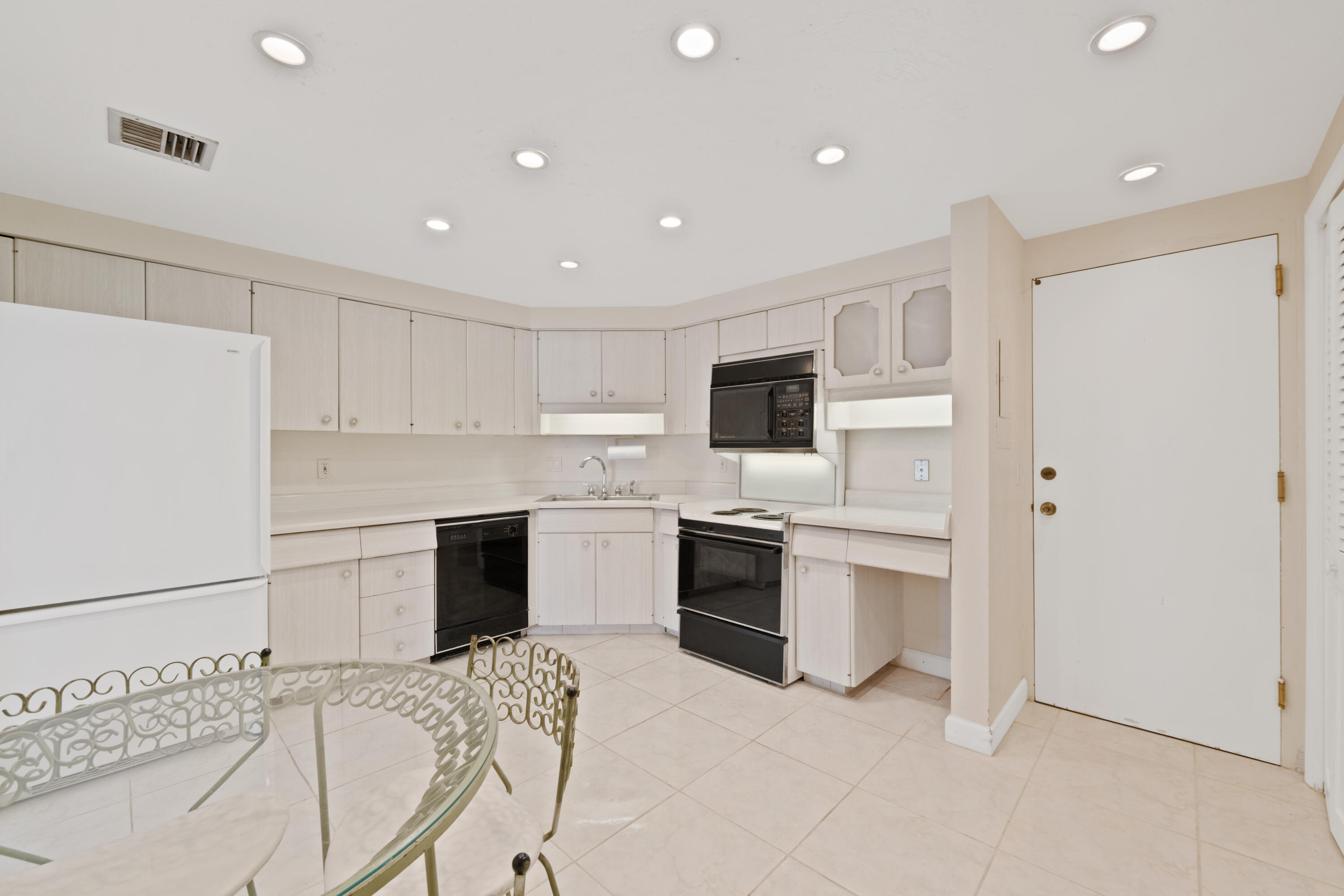 4100 Galt Ocean Dr #408 Fort Lauderdale, FL 33308